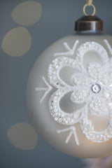 HAOYYE D3" Christmas Ball Ornaments, Glass Decorative Hanging Ball Christmas Tree Ornaments for Holiday Party Decorations, Set of 12 Sturdy Space-Saving Heavy Duty Modern Design Adults Dorm Room