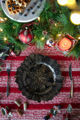 Haoyye 8 Pack Plastic Charger Plates, 13 Inch Round Reef Design Plate Set for Table Setting, Reusable Decorative Dinner Plate Chargers for Weddings, Parties, Events or Everyday Dining, Durable and Lightweight, Elegant Table Decor Accent