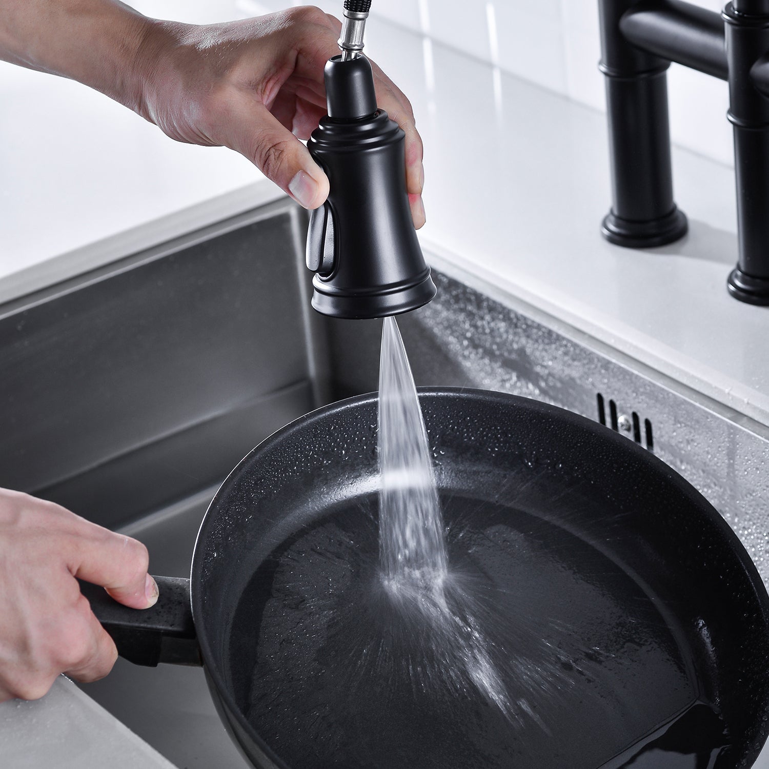 HAOYYE Bridge Kitchen Faucet with Pull-Down Sprayhead in Spot Sturdy Space-Saving Heavy Duty Modern Design Adults Dorm Room Easy Assembly Bedroom Furniture