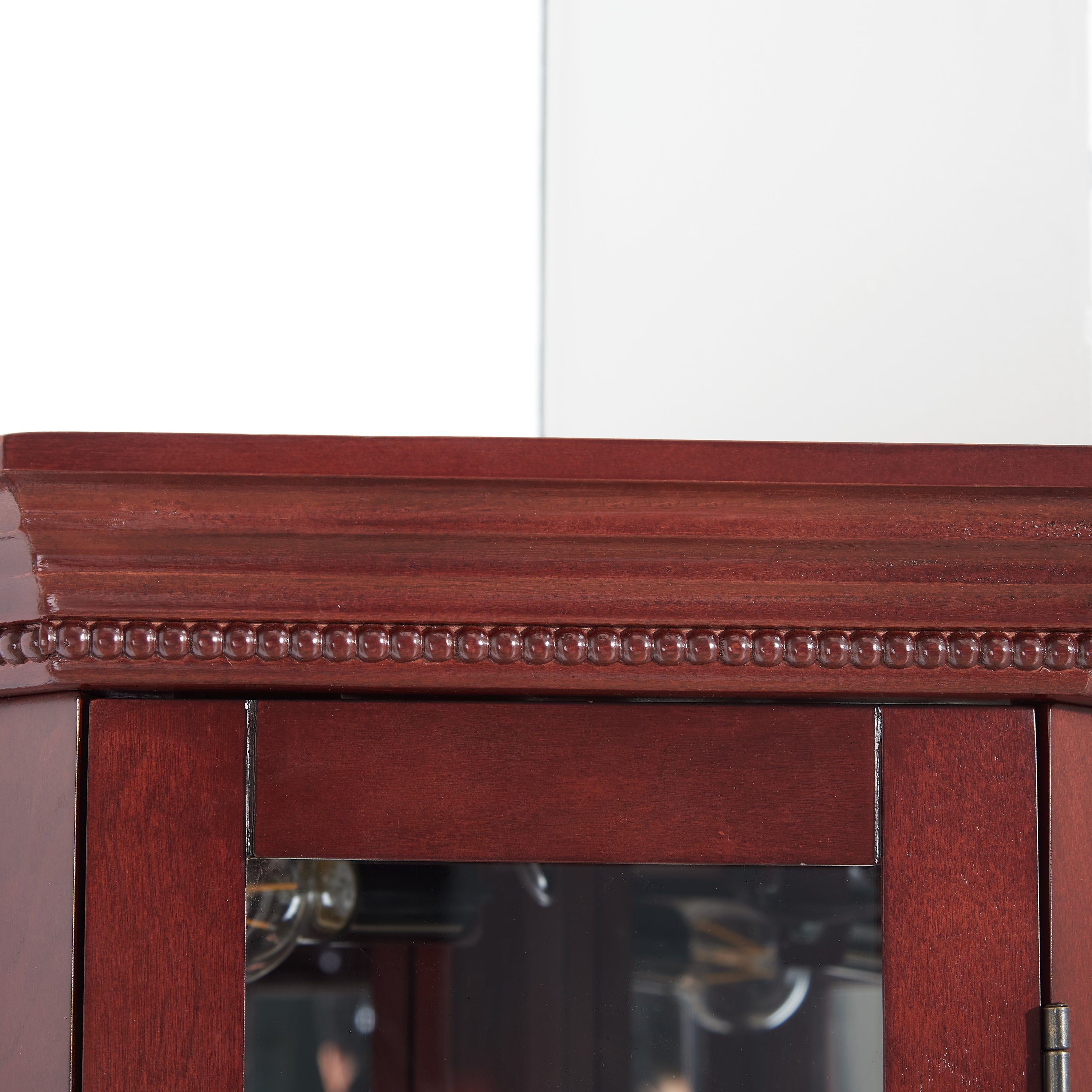 HAOYYE Corner Curio Cabinet with Built-In Lights, Adjustable Tempered Glass Shelves, Mirrored Back Panel, Modern Display Cabinet, Cherry Finish, Sturdy and Space-Saving Design, Ideal for Living Room or Dining Room