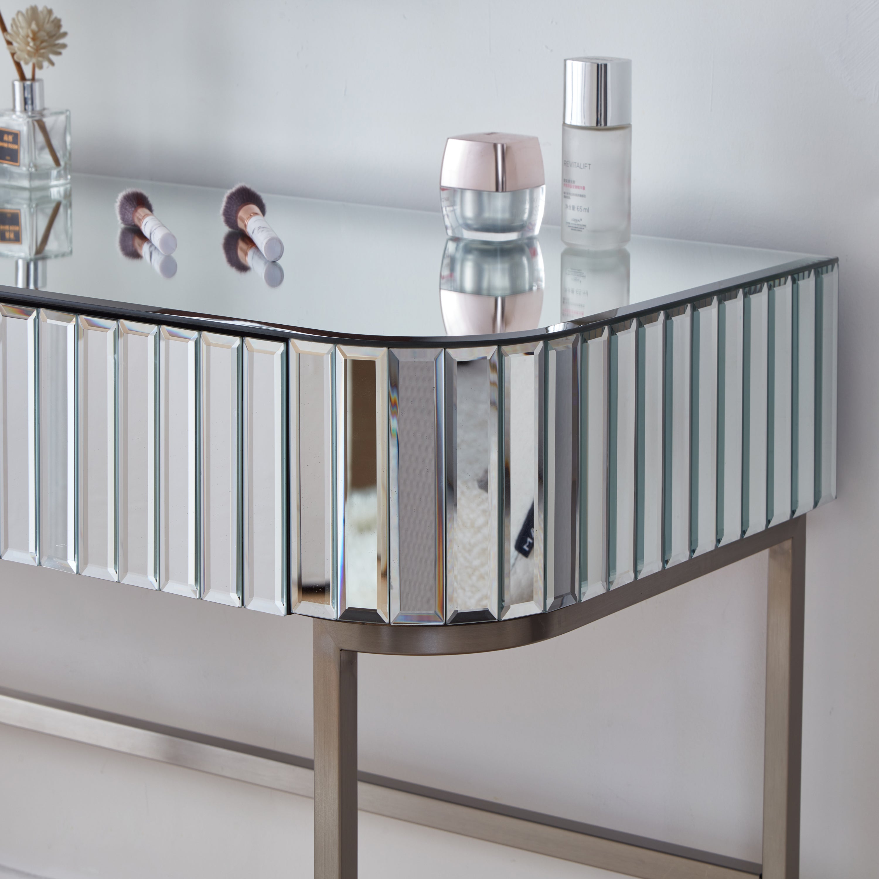 HAOYYE 39" Mirrored Makeup Vanity Table with Stainless Steel Base, Mirrored Console Dressing Table with 2 Drawers,Versatile Desk for Bedroom and Office, Silver
