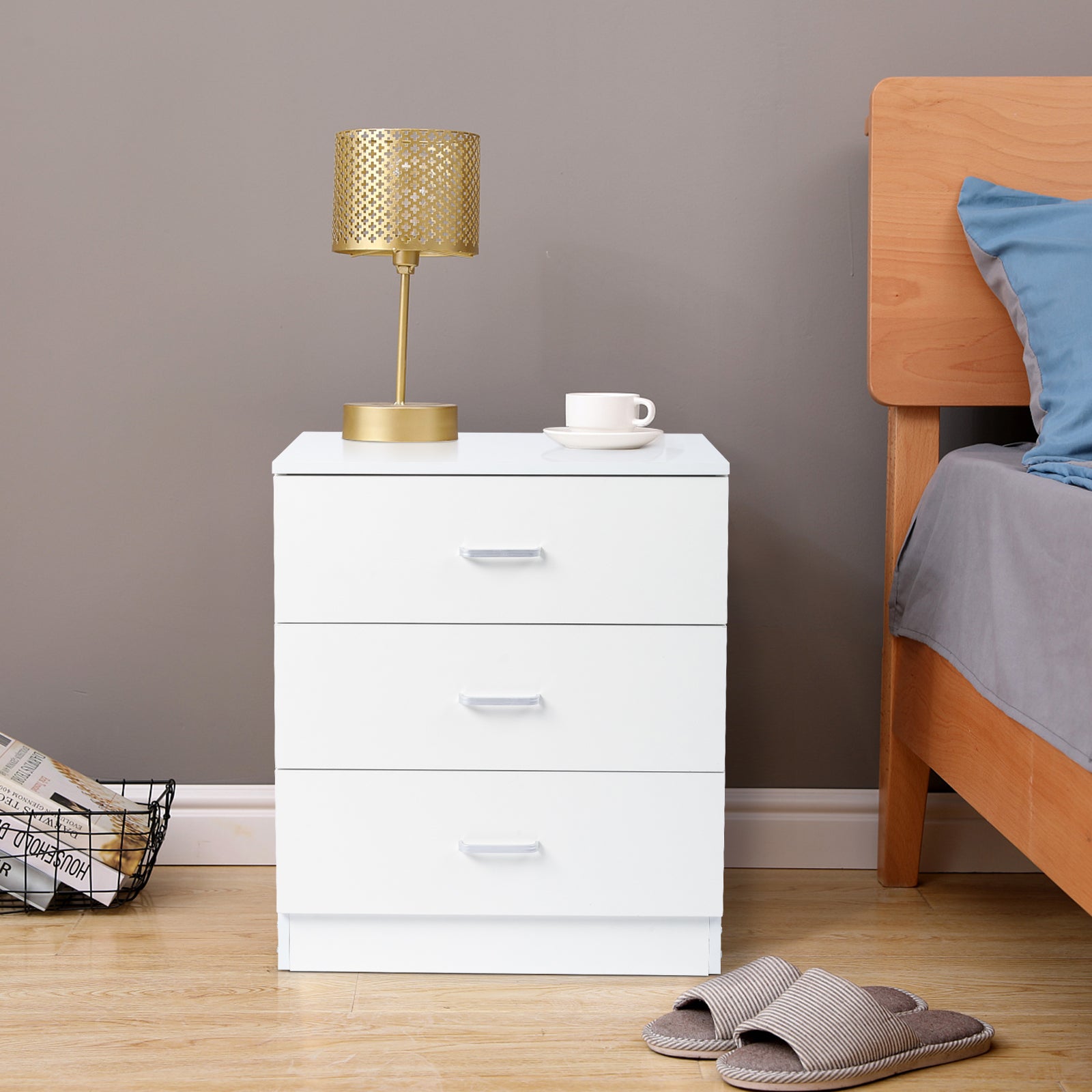 HAOYYE Modern Simple 3-Drawer Dresser, White Chest of Drawers for Family Room, Bedroom, Living Room, Sturdy Durable Multifunctional Storage Organizer, Universal Contemporary Design, Space-Saving Home Solution, Elegant and Versatile Furniture Piece