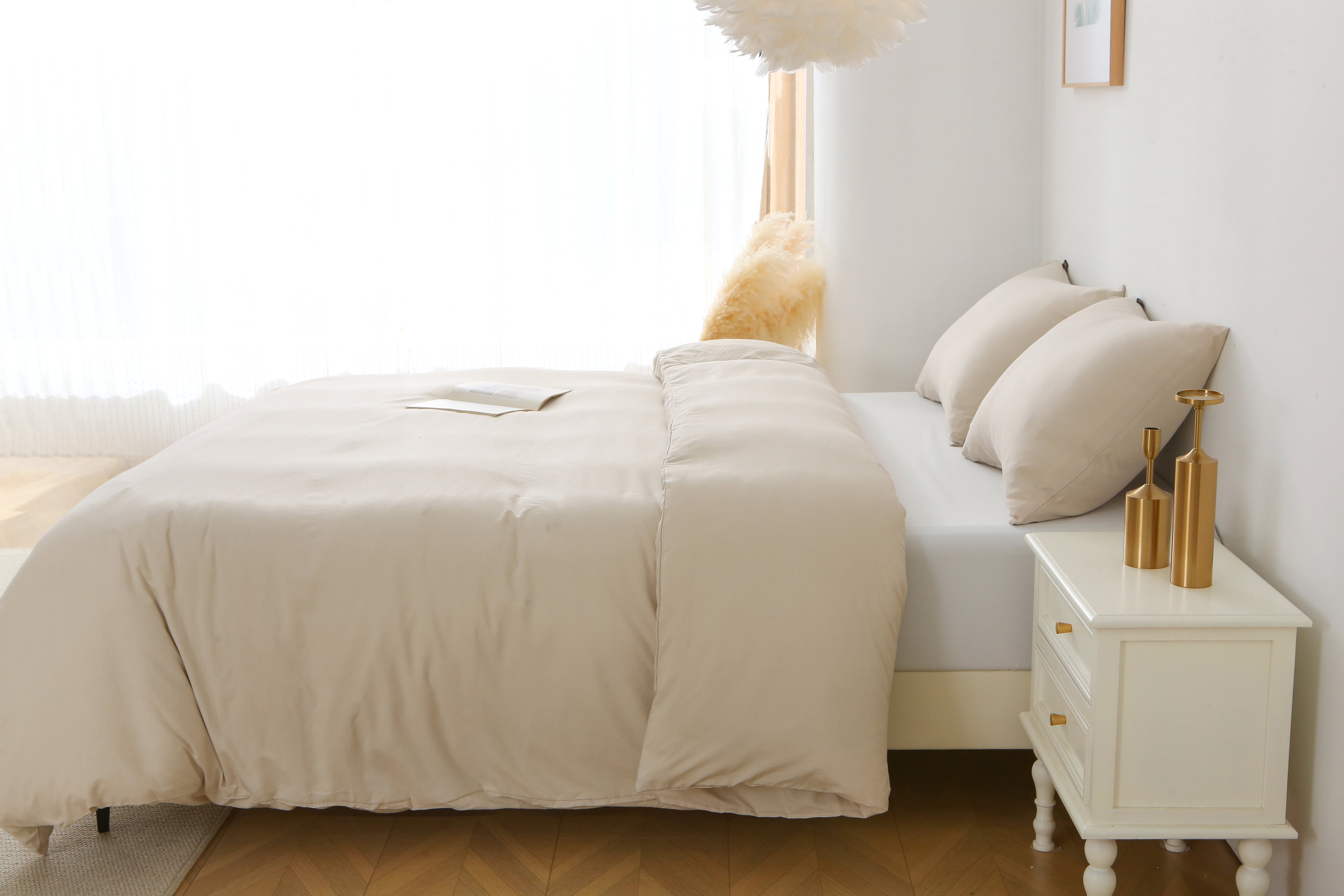 HAOYYE King Duvet Cover Set, 3-Piece Solid Color Bedding Set with 1 Duvet Cover and 2 Pillow Shams, Soft Cozy Warm Flannel Fleece for Luxurious Comfort, Beige, Elegant Home Decor for Bedroom