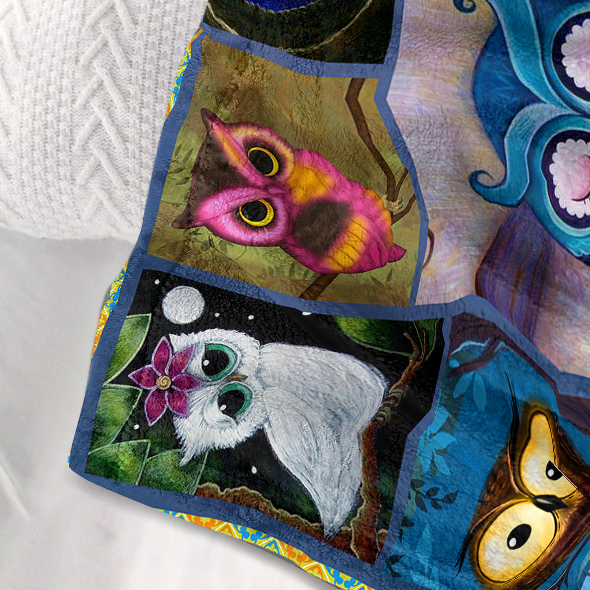 HAOYYE Moon Owl Fleece Blanket, Soft Plush Throw Blanket with Adorable Night Owl Design, Cozy and Warm Flannel Blanket for Owl Lovers, Cute and Comfortable Home Décor Accessory.