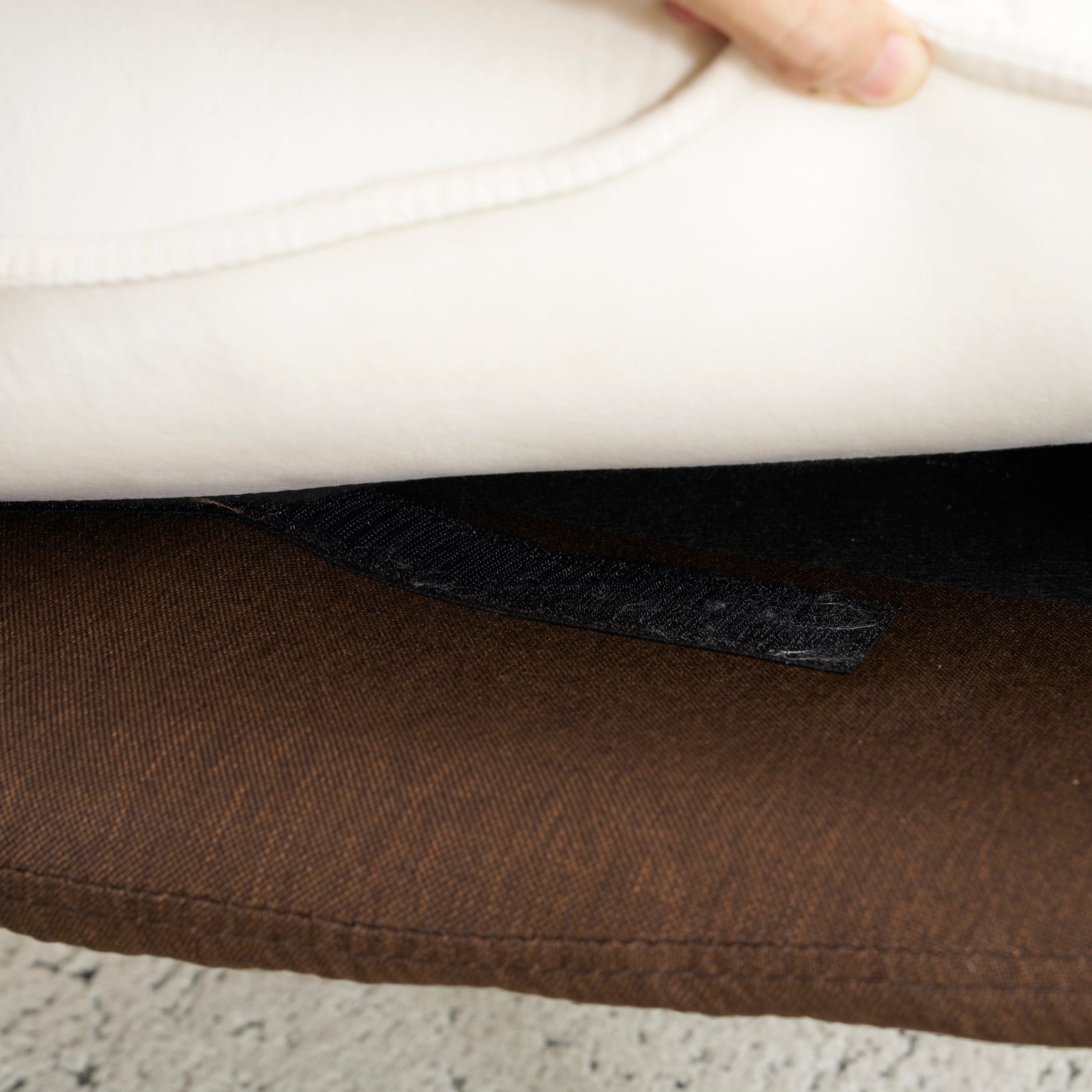 HAOYYE Velvet Accent Chair Barrel Chair With Durable Metal Legs For Modern Living Room, Bedroom, Study Room And Home Office Comfort, Elegant Plush Upholstered Armchair For Reading And Relaxation, Stylish Contemporary Furniture For Sophisticated Spaces