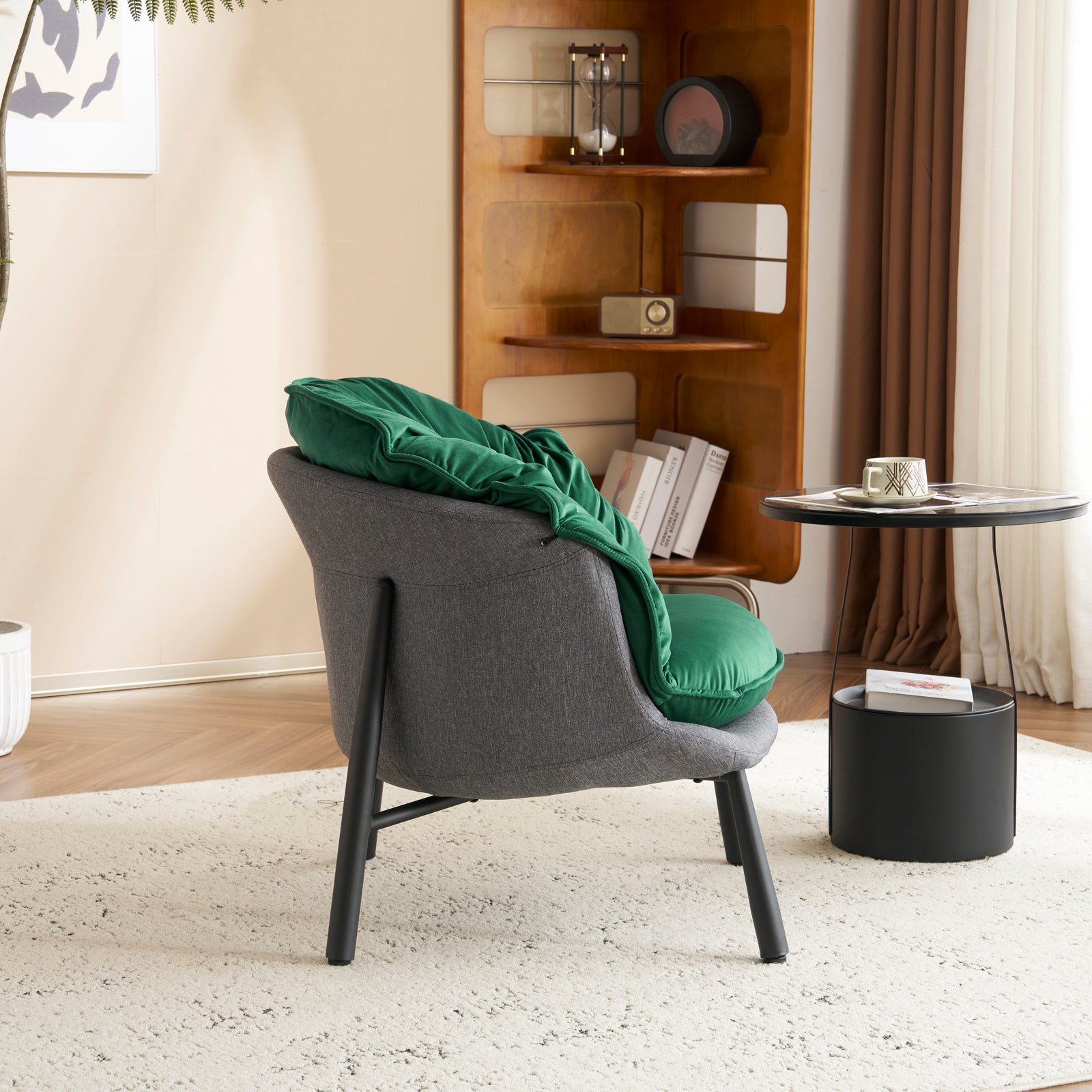 Haoyye Velvet Accent Barrel Chair with Plush Upholstery and Metal Legs, Modern Upholstered Armchair for Living Room, Bedroom, Study or Home Office, Comfortable and Stylish Seating for Reading, Relaxation, or Sophisticated Contemporary Interiors