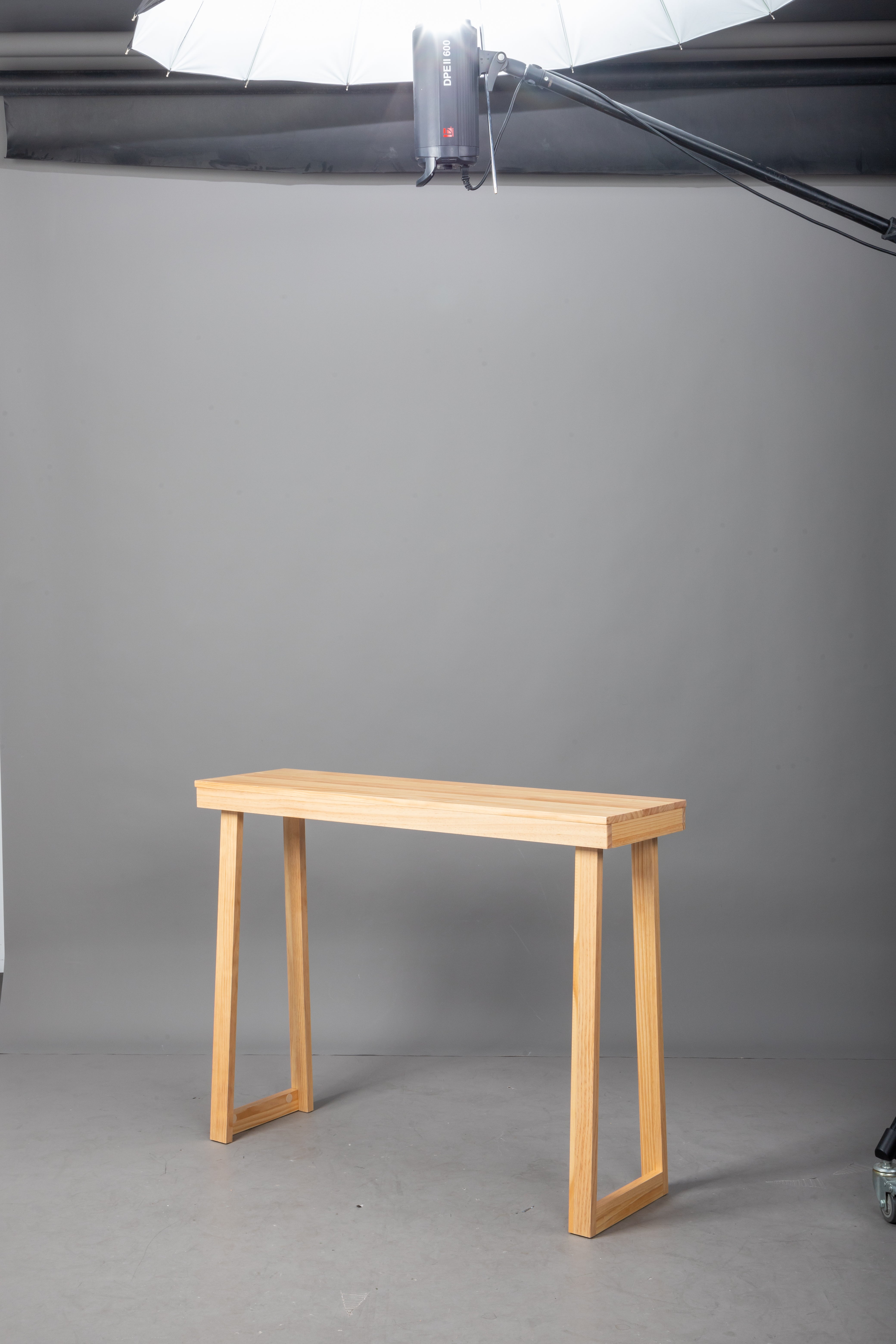 HAOYYE Solid Wood Console Table for Entryway and Living Room, Narrow Sofa Table for Hallway and Behind Couch, Stylish Wood Color Design with Durable Pine Construction, Modern Minimalist Accent Table Perfect for Foyer and Small Spaces