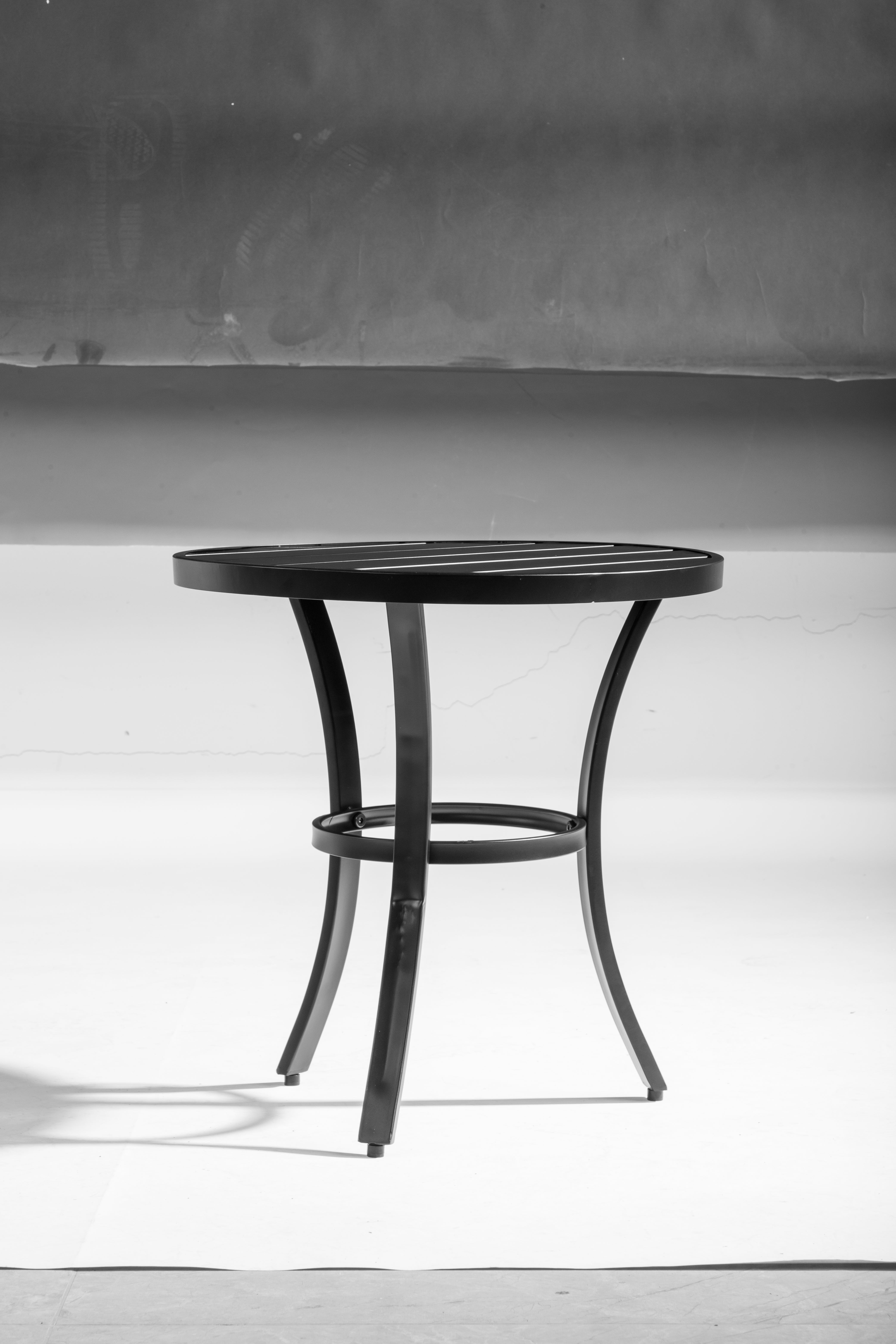 HAOYYE Outdoor Round Side Table Small Metal Patio End Table Coffee Bistro Table Versatile Black Finish Durable Weather-Resistant Design Perfect for Indoor and Outdoor Use Balcony Living Room Patio