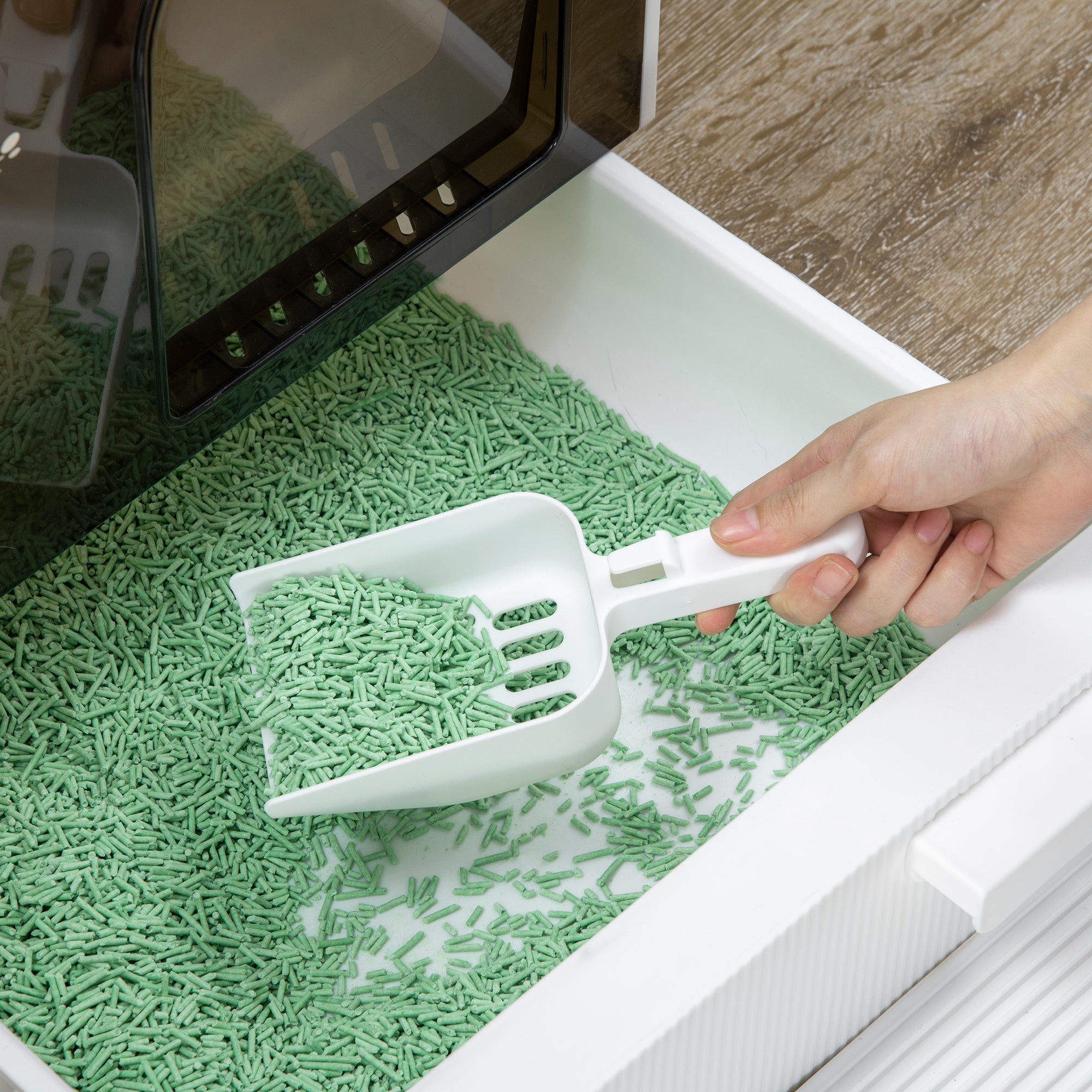 Haoyye Covered Cat Litter Box with Lid and Tray, Enclosed Hooded Litter Box for Indoor Cats, Includes Scoop, Filter, and Anti-Tracking Mat, Space-Saving and Easy to Clean Design, Suitable for Small Cats or Kittens, Modern Durable Plastic Structure
