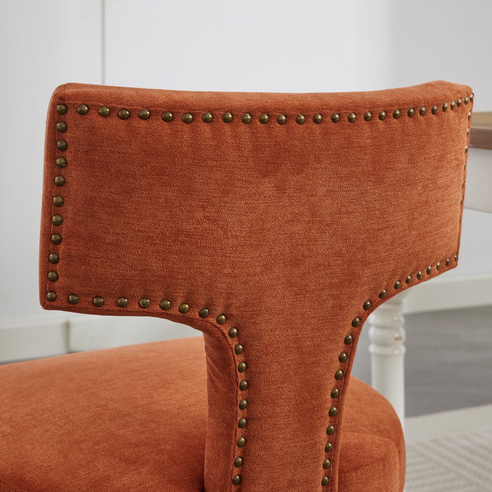 HAOYYE Mid Century Modern Dining Chairs Set of 2, Farmhouse Linen Fabric Upholstered Accent Chair Curved Backrest with Copper Nails around,Kitchen Chairs with Hardwood Frame, Orange Sturdy Space-Saving