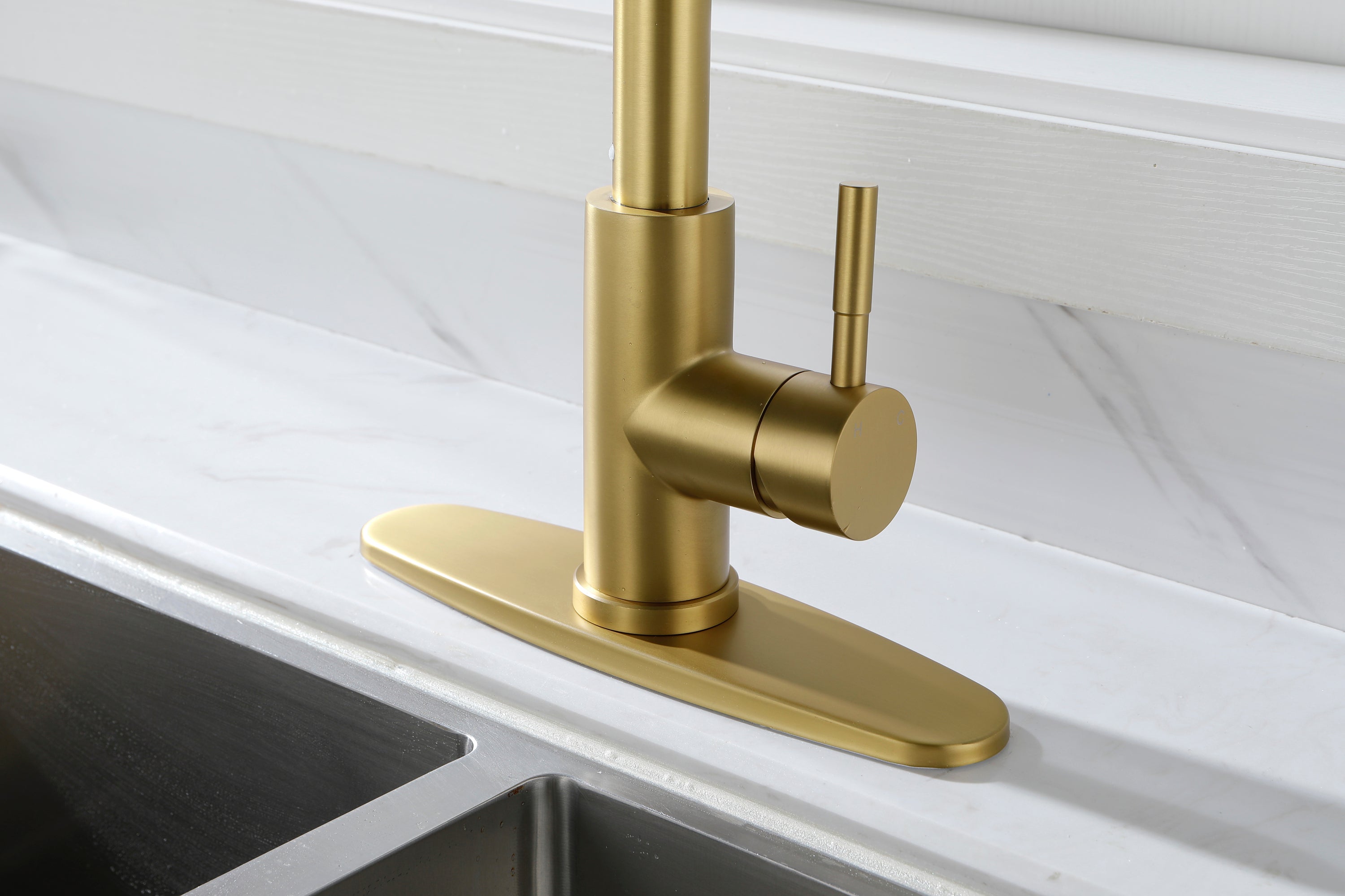 HAOYYE Kitchen Faucet with Pull Out Spraye Sturdy Space-Saving Heavy Duty Modern Design Adults Dorm Room Easy Assembly Bedroom Furniture