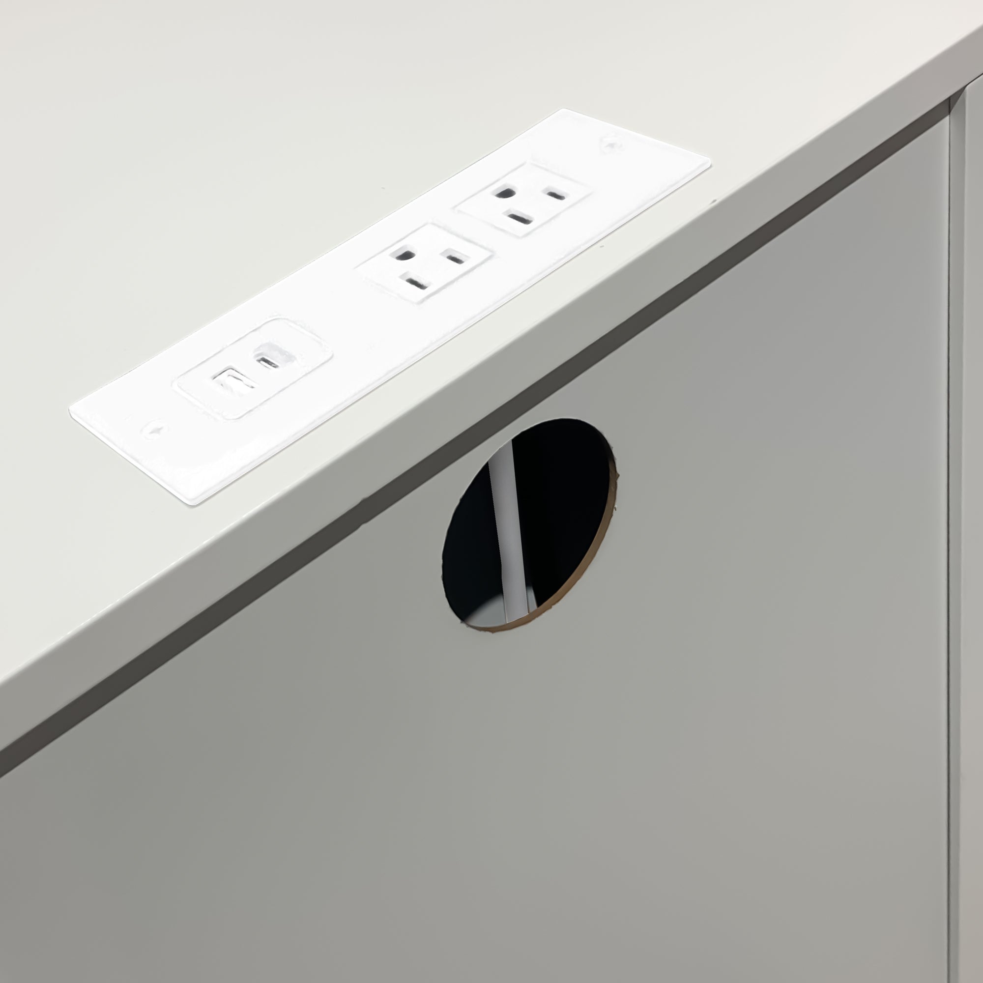 HAOYYE White Nightstand with 3 Drawers, USB Ports & Power Outlets, Wooden Bedside Table/End Table, Modern Design for Bedrooms, Sturdy Space-Saving Heavy Duty Construction, Ideal for Adults