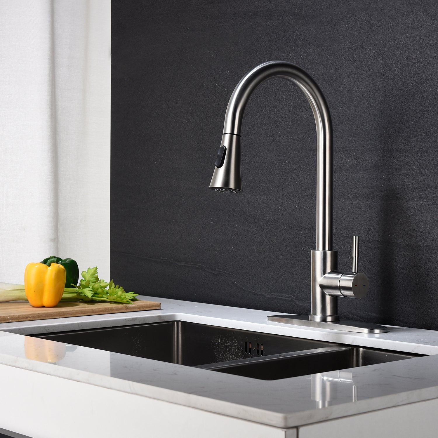 HAOYYE Kitchen Faucet with Pull Out Spraye Sturdy Space-Saving Heavy Duty Modern Design Adults Dorm Room Easy Assembly Bedroom Furniture