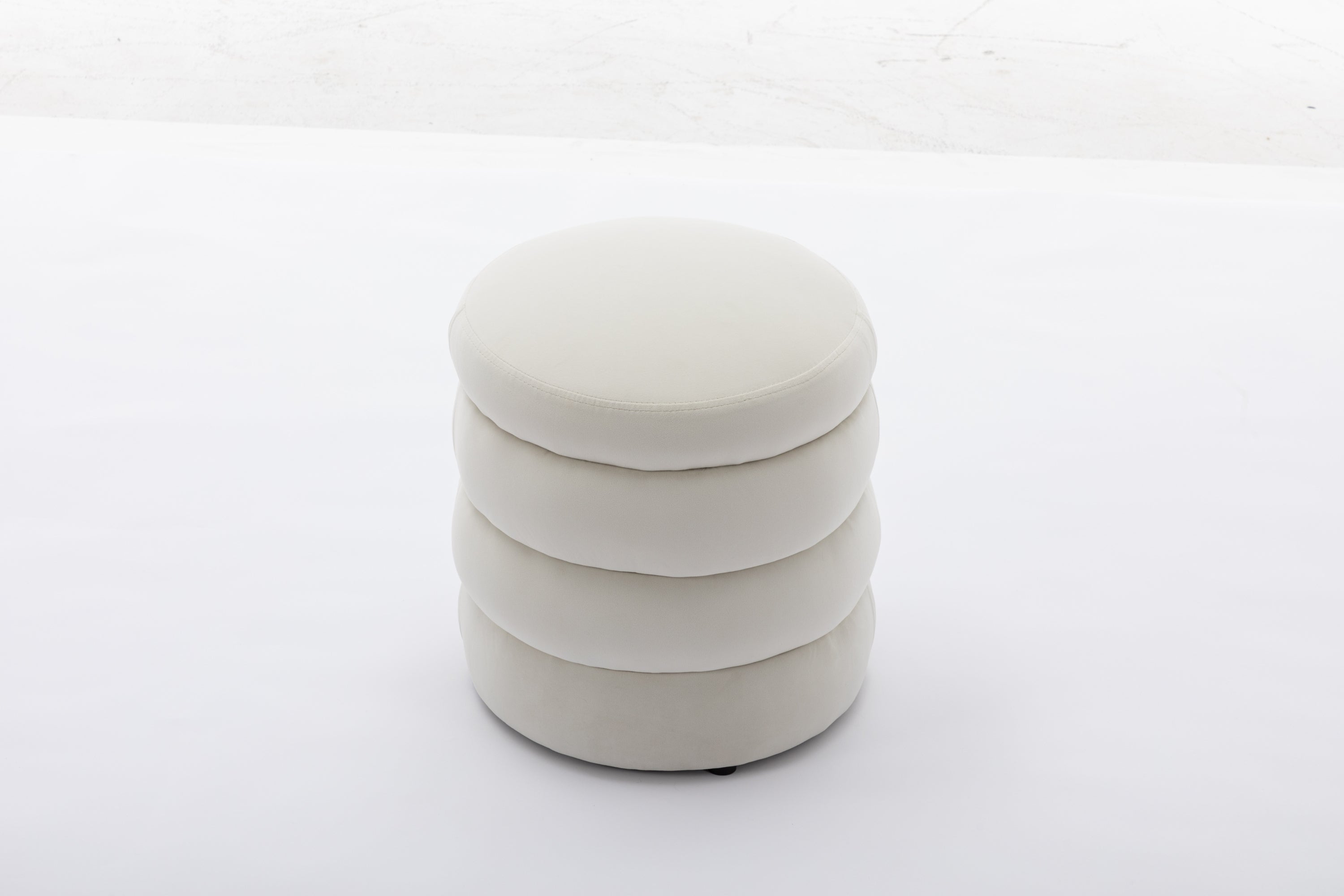 Haoyye Velvet Round Ottoman Footrest Stool, Soft Foam Padded Upholstered Footstool with Wooden Frame, Modern Space-Saving Accent Ottoman for Living Room, Bedroom, or Entryway, No Assembly Needed, Comfortable and Versatile Home Furniture