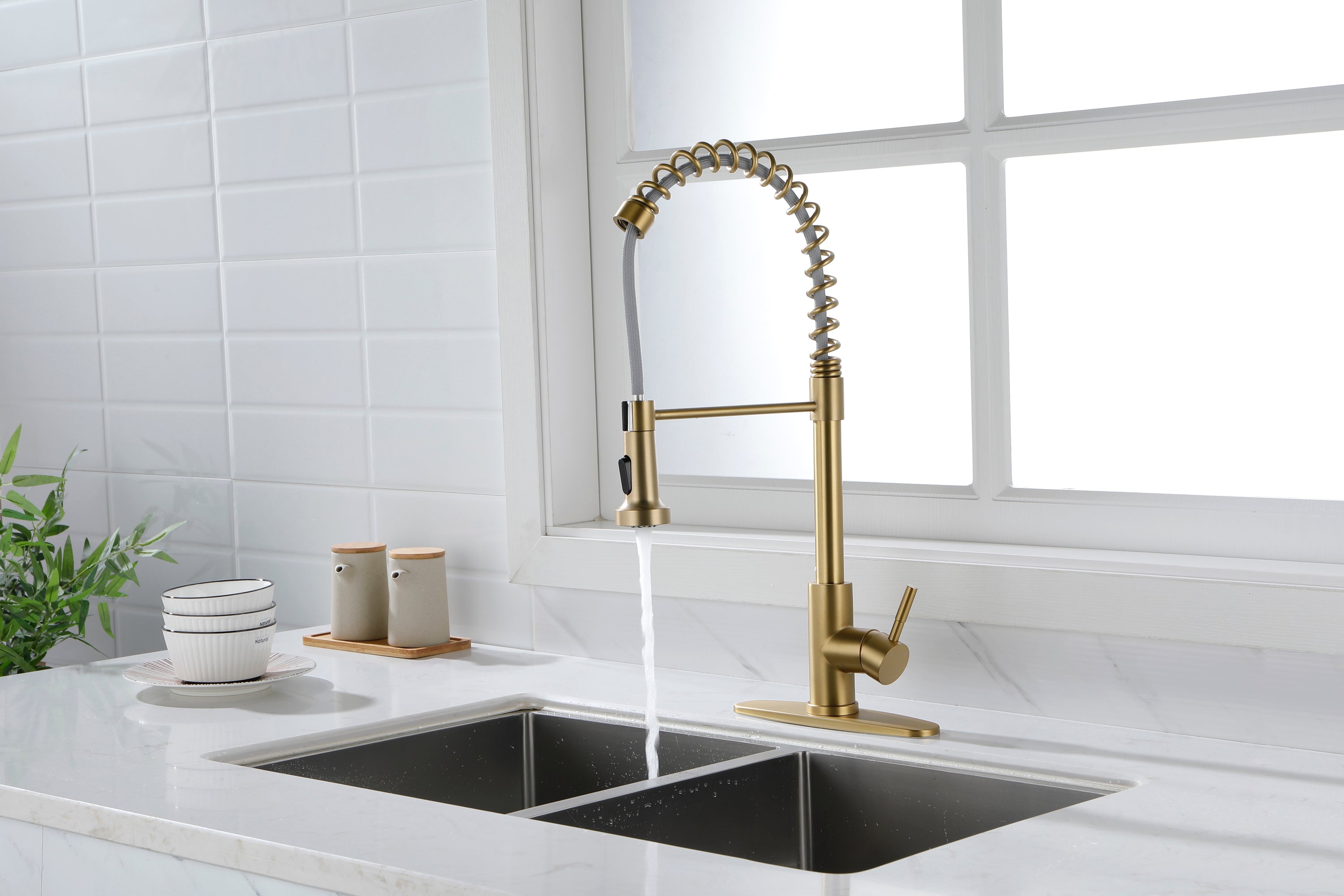 HAOYYE Kitchen Faucet with Pull Out Spraye Sturdy Space-Saving Heavy Duty Modern Design Adults Dorm Room Easy Assembly Bedroom Furniture