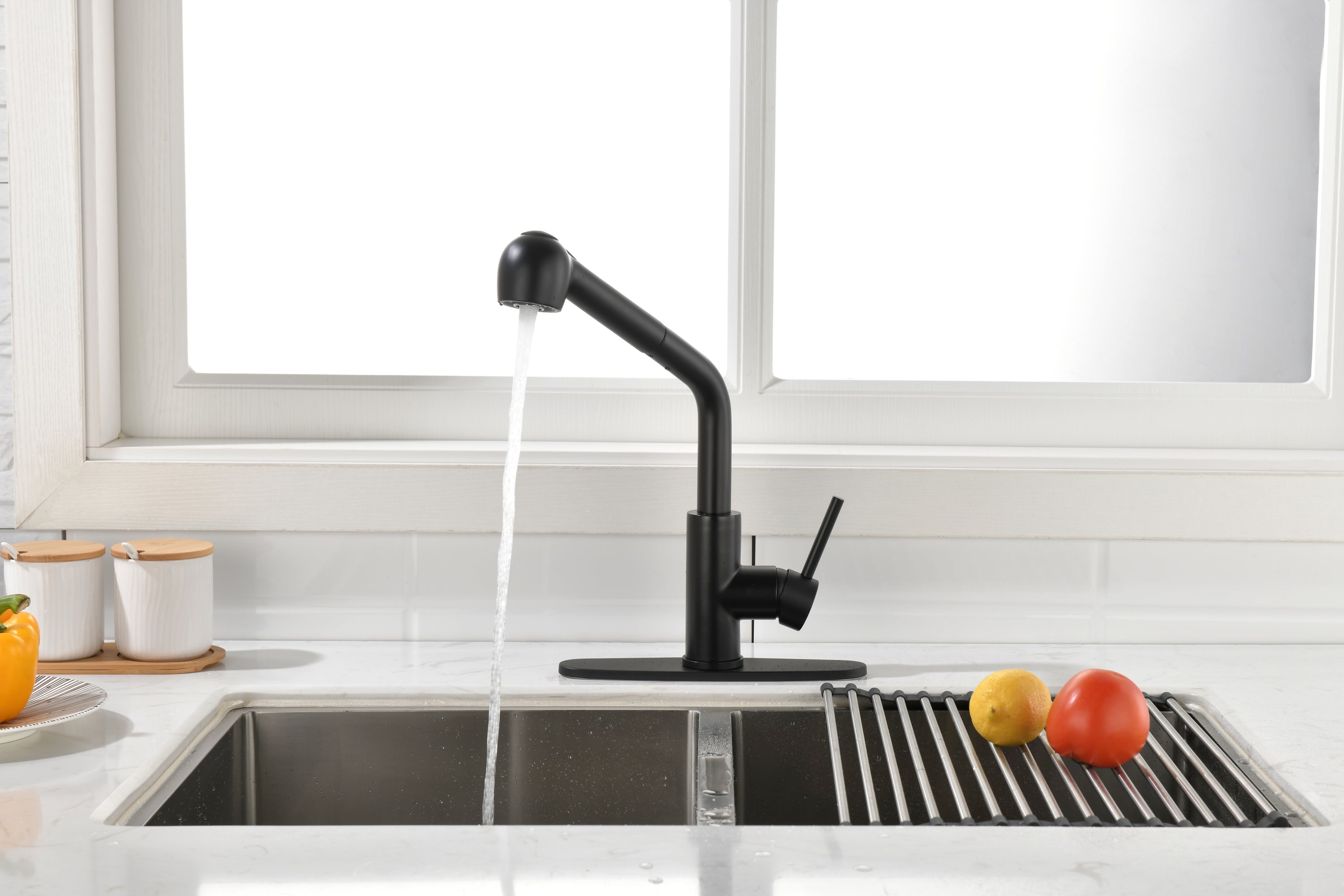 HAOYYE Matte Black Kitchen Faucets with Pull Down Sprayer, Single Handle Kitchen Sink Faucet with Pull Out Sprayer Sturdy Space-Saving Heavy Duty Modern Design Adults Dorm Room Easy Assembly