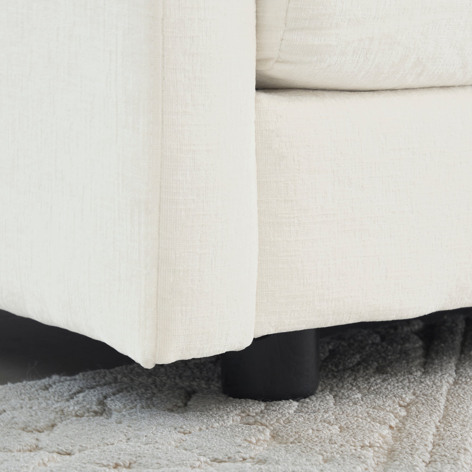 HAOYYE Comfy Deep Single Seat Sofa Upholstered Reading Armchair Living Room Chair White Chenille Fabric , 1 Toss Pillow Sturdy Space-Saving Heavy Duty Modern Design Adults Dorm Room Easy Assembly