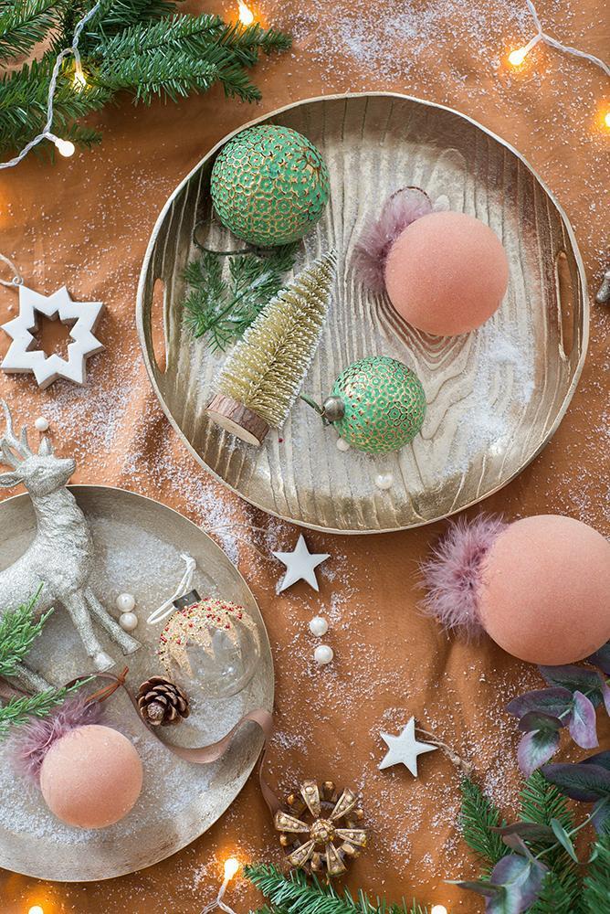 HAOYYE D3" Christmas Ball Ornaments, Glass Decorative Hanging Ball Christmas Tree Ornaments for Holiday Party Decorations, Set of 12 Sturdy Space-Saving Heavy Duty Modern Design Adults Dorm Room