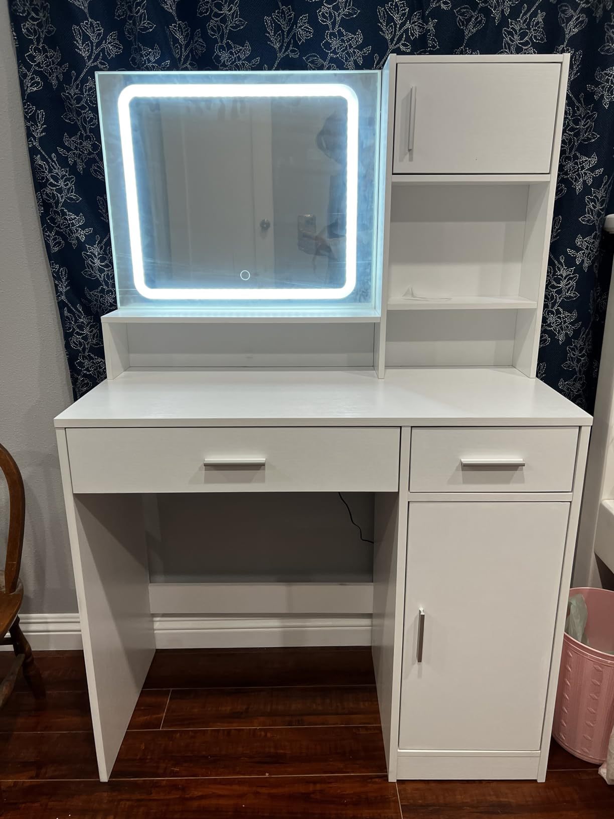 HAOYYE Vanity Desk With Mirror And LED Lighting, Dressing Table With Large Drawer And Multiple Storage Levels, 3 Lighting Modes With Adjustable Brightness, Modern White Design For Bedroom, Sturdy Space-Saving Construction
