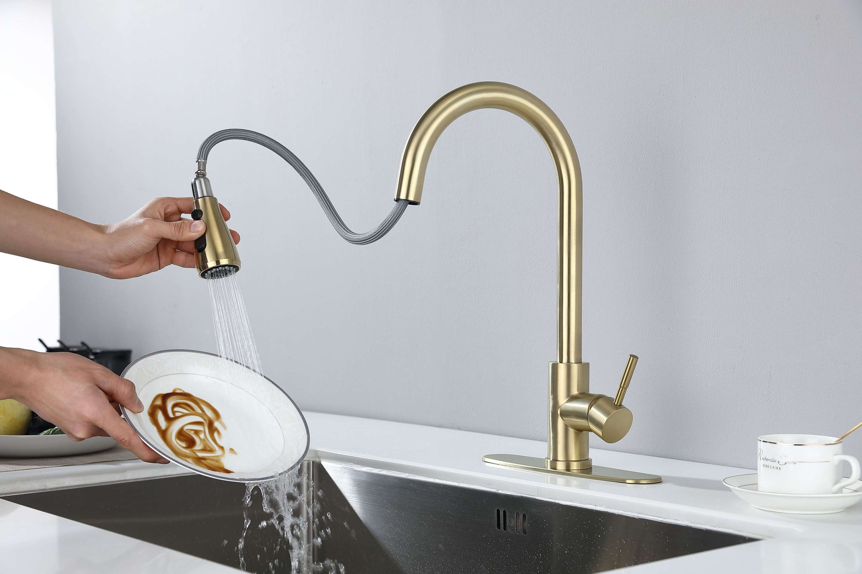 HAOYYE Kitchen Faucet with Pull Out Spraye Sturdy Space-Saving Heavy Duty Modern Design Adults Dorm Room Easy Assembly Bedroom Furniture