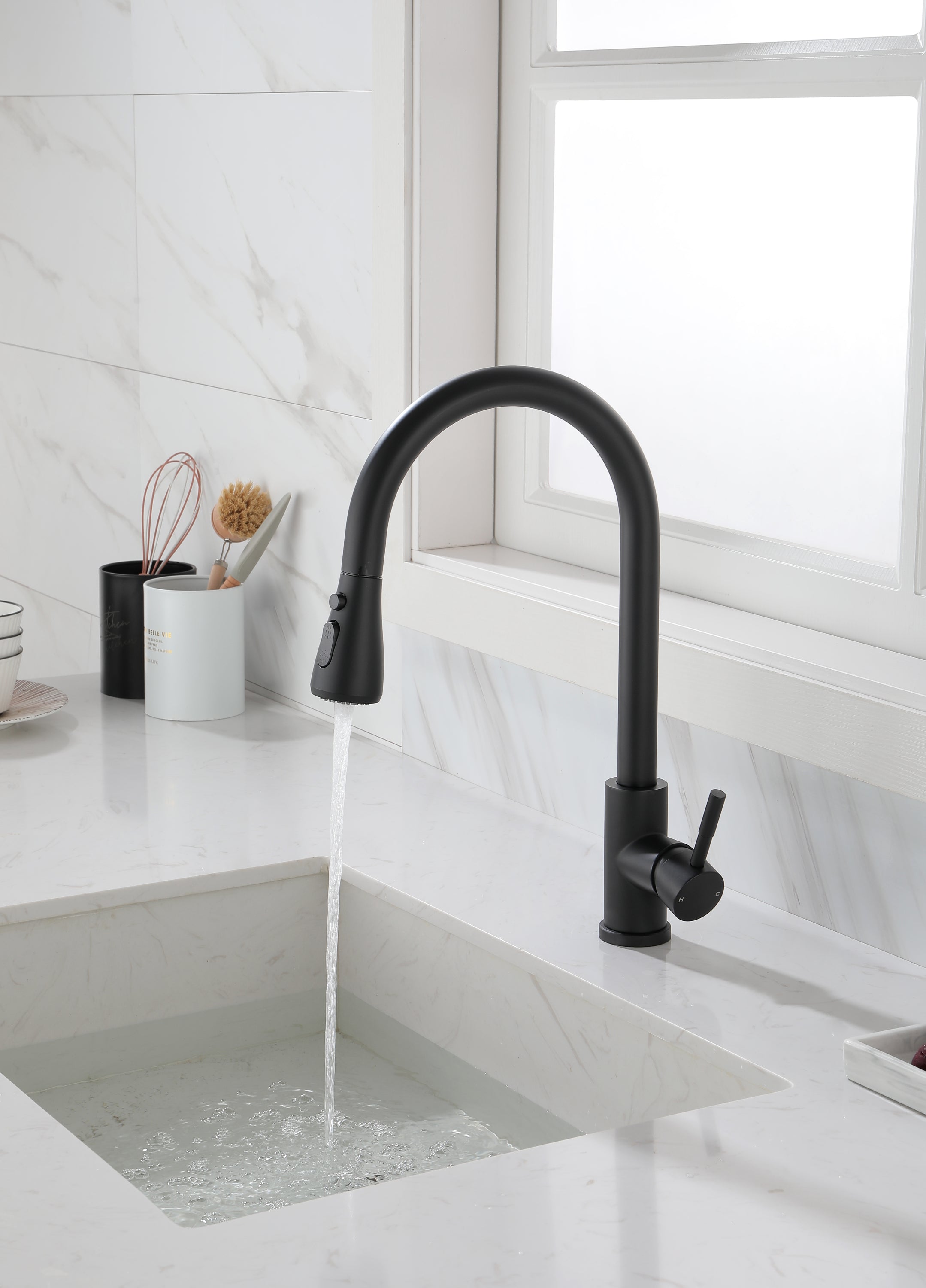 HAOYYE Kitchen Faucet with Pull Out Spraye Sturdy Space-Saving Heavy Duty Modern Design Adults Dorm Room Easy Assembly Bedroom Furniture