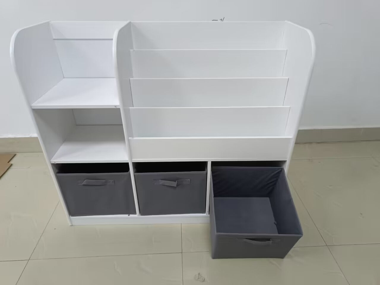 HAOYYE Bookcase and Bookshelf, Multifunctional Display Stand With 3 Collapsible Fabric Drawers, Toy Storage Organizer for Bedroom, Playroom, or Hallway, White/Gray, Sturdy Space-Saving Design