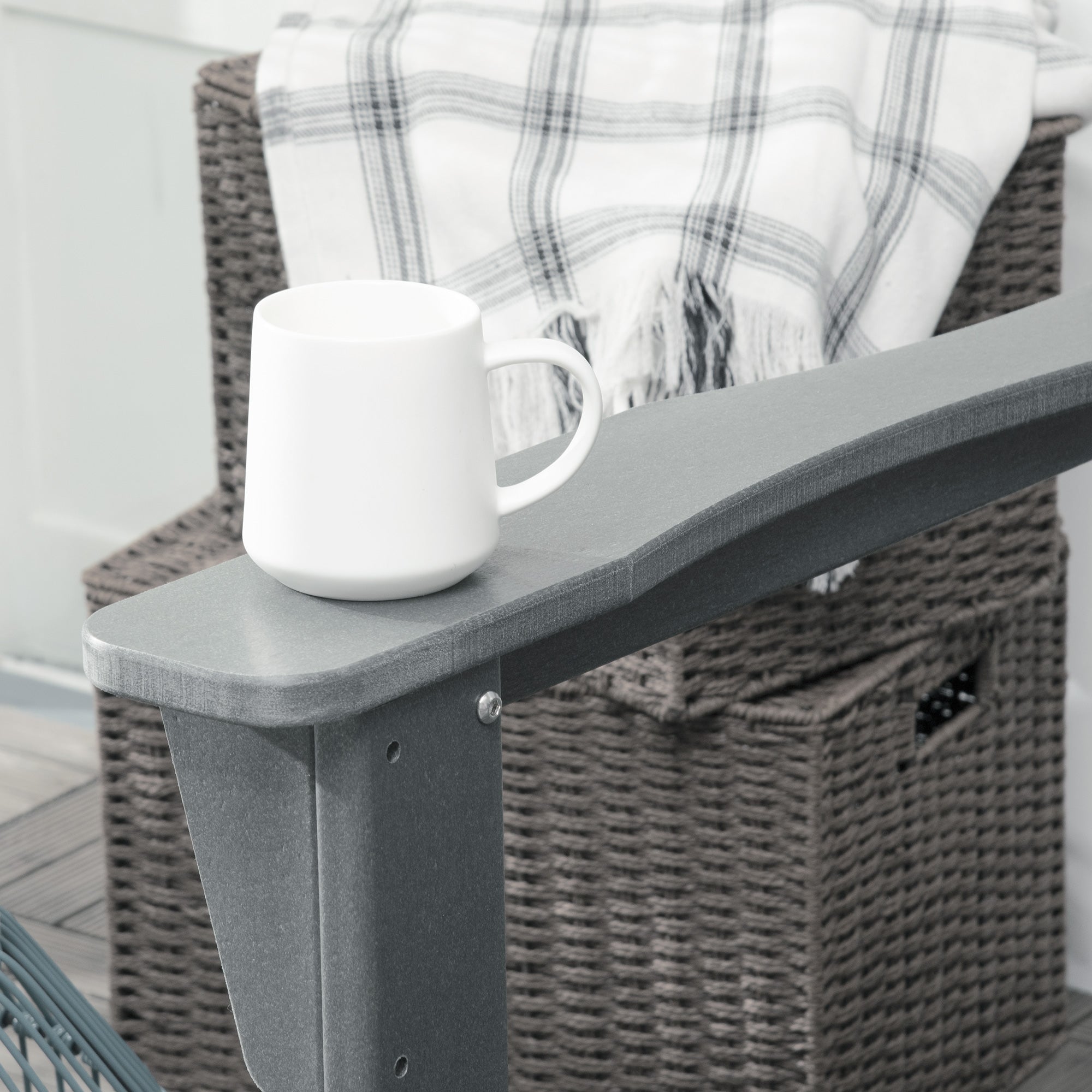 HAOYYE Light Gray Garden Rocking Chair with Curved Armrests and Slatted Backrest, Comfortable Outdoor Patio Rocker Chair for Porch Deck Balcony Relaxation, Heavy Duty Steel Frame, Weather Resistant