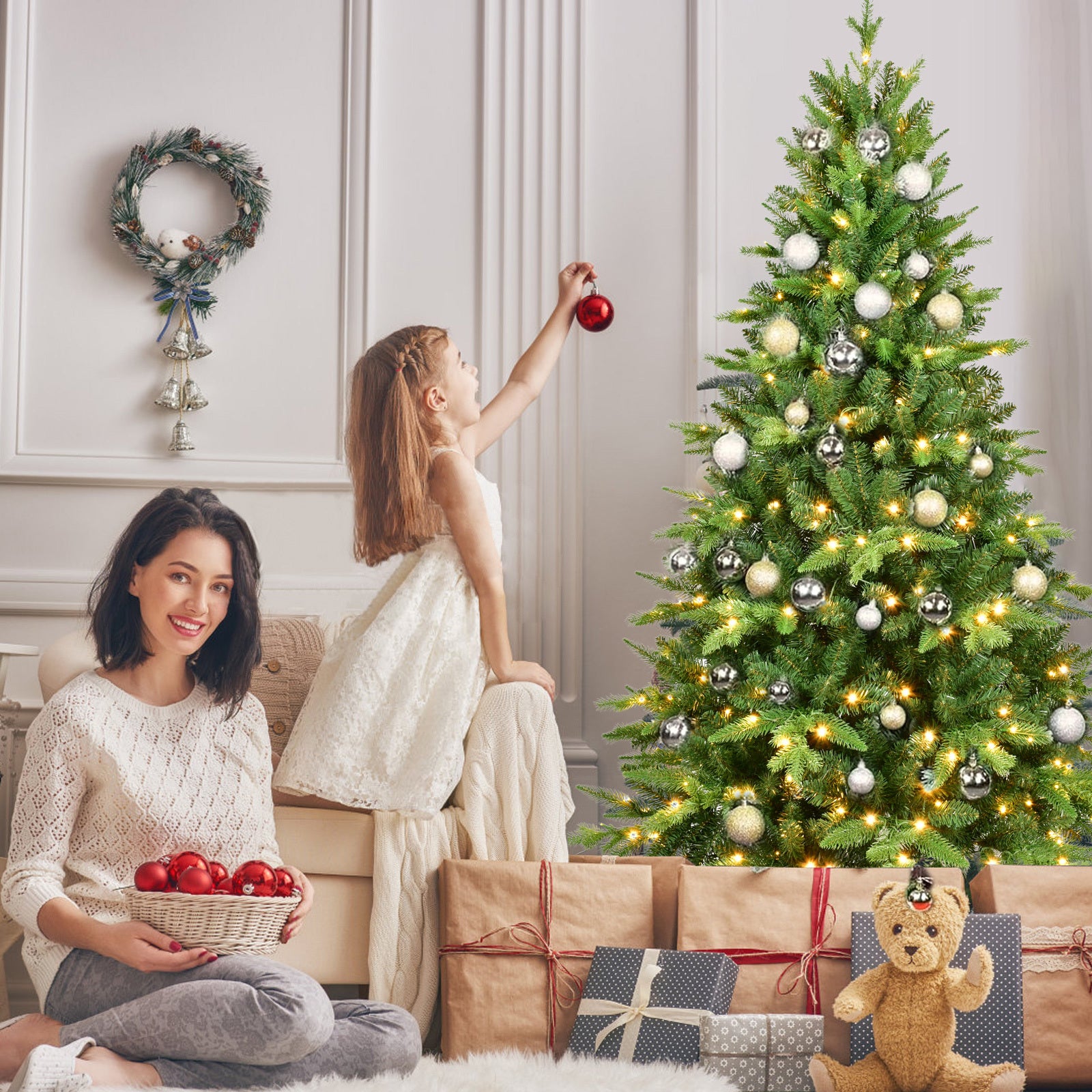 HAOYYE 5FT PE And PVC Christmas Tree with Lights, Unique Christmas Tree Prelit with 850 Branch Tips, 250 Warm White LEDs and Metal Stand, Aritificial Christmas Tree Sturdy Space-Saving Heavy Duty Adults