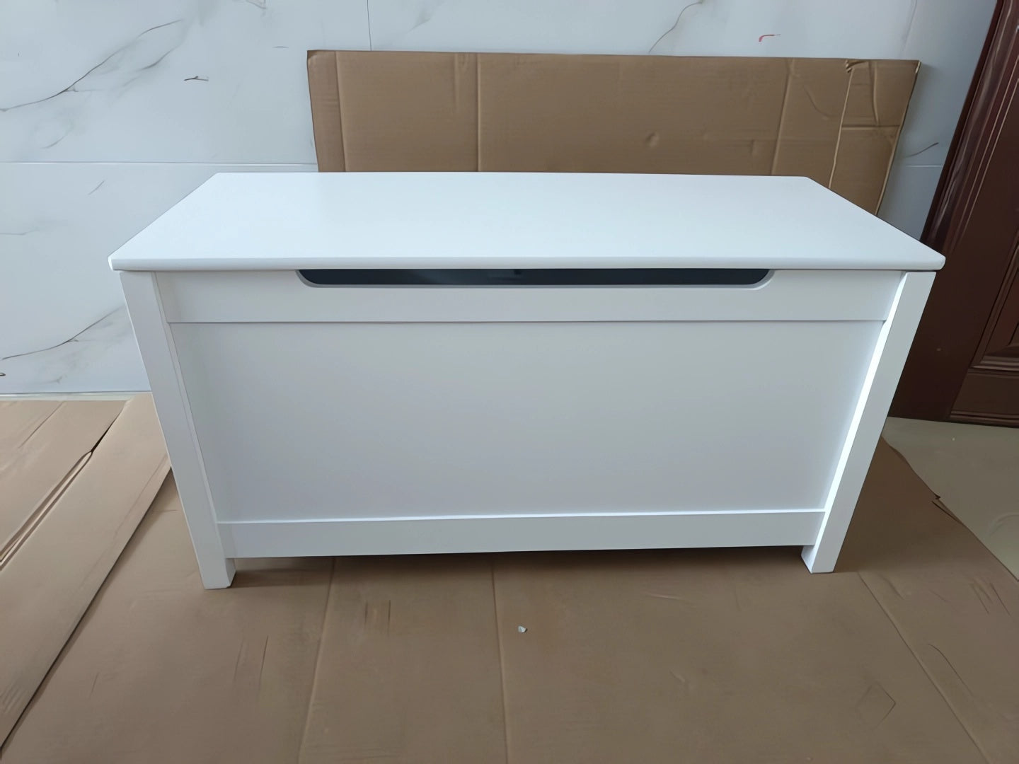 HAOYYE Wooden Toy Box Storage with Safety Hinged Lid, White, Sturdy Space-Saving Design, Easy Assembly, Durable and Stylish Home Furniture