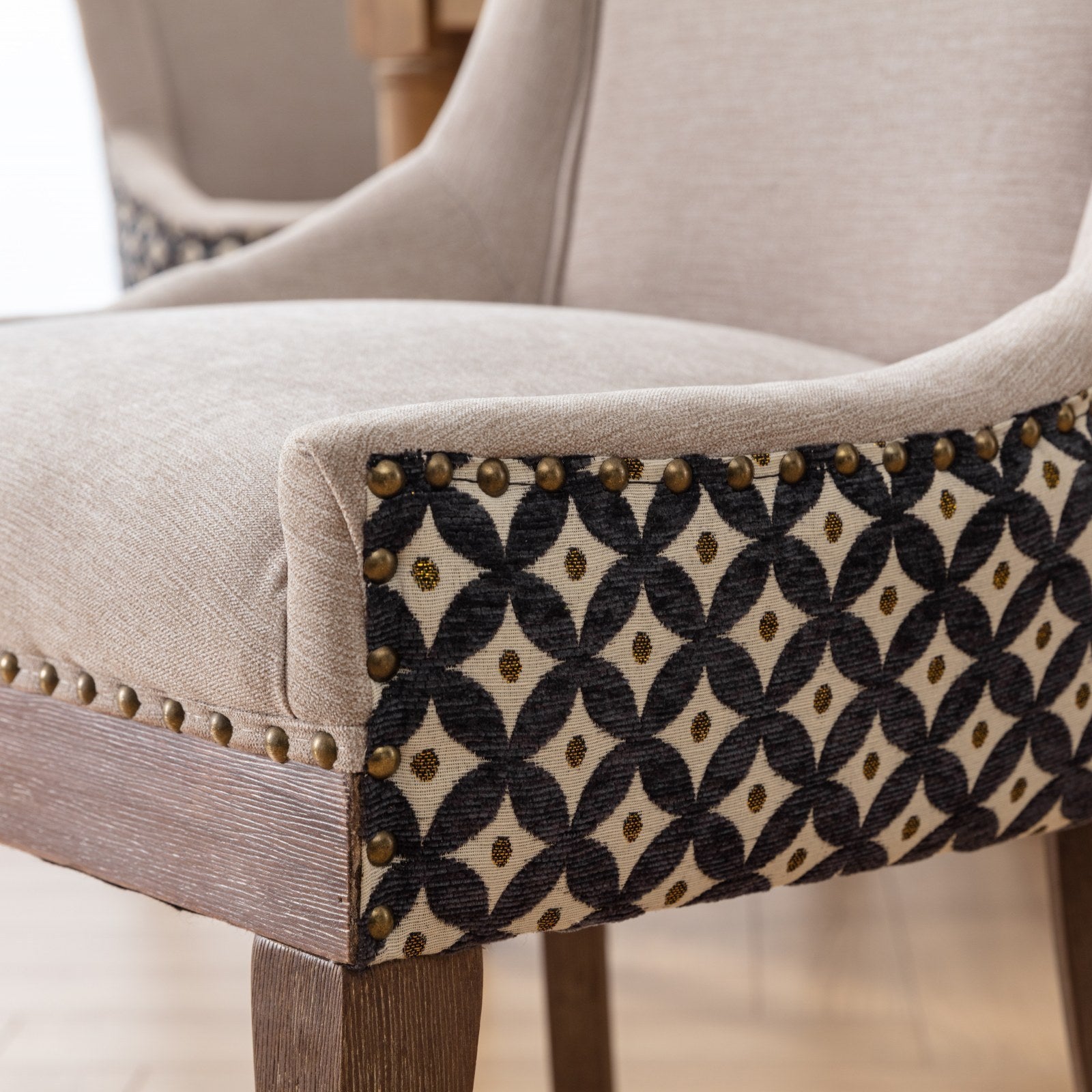 HAOYYE Ultra Side Dining Chair, Thickened fabric chairs with neutrally toned solid wood legs, Bronze nail head, Set of 2, Beige and Patterned,SW2207BG Sturdy Space-Saving Heavy Duty