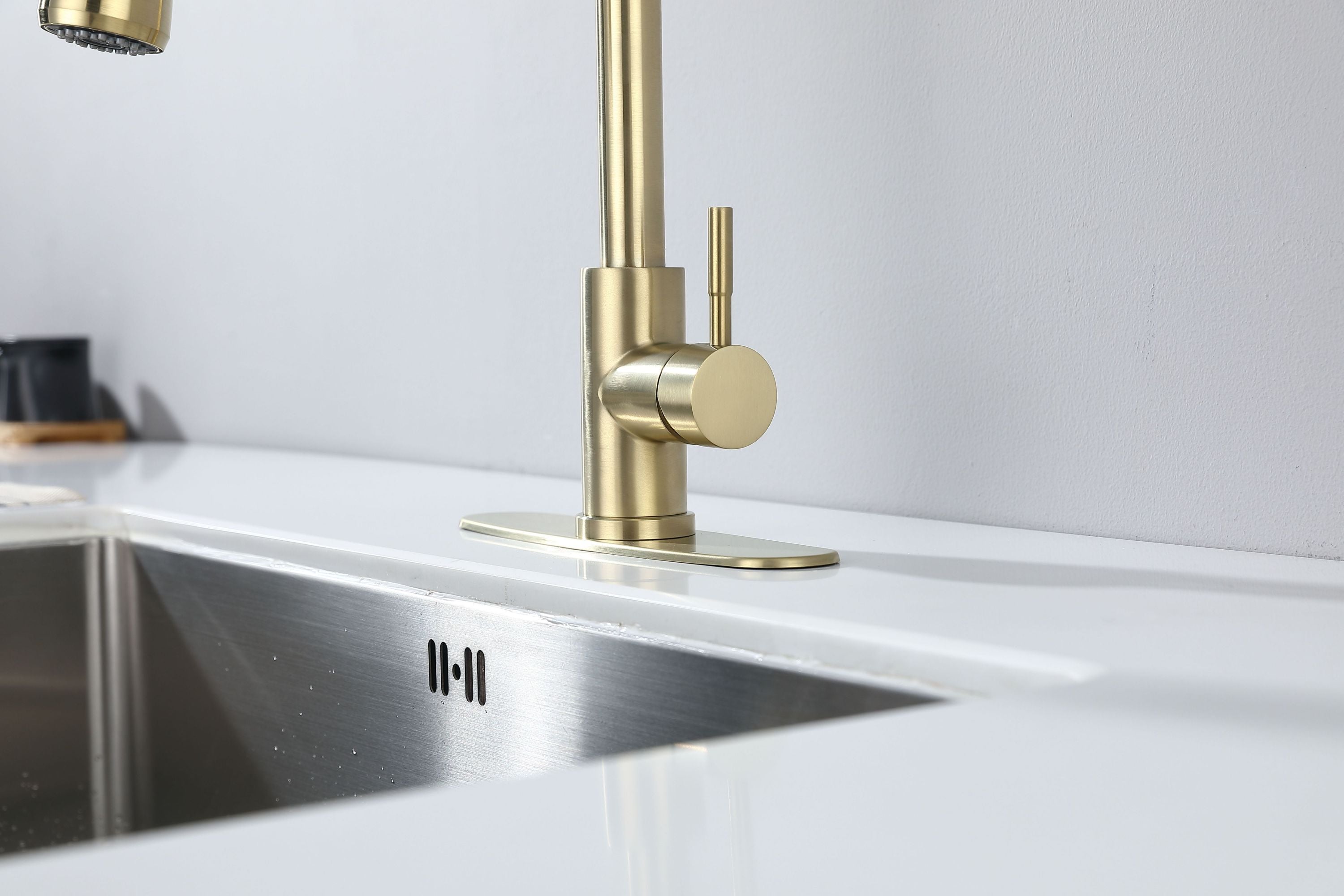 HAOYYE Kitchen Faucet with Pull Out Spraye Sturdy Space-Saving Heavy Duty Modern Design Adults Dorm Room Easy Assembly Bedroom Furniture