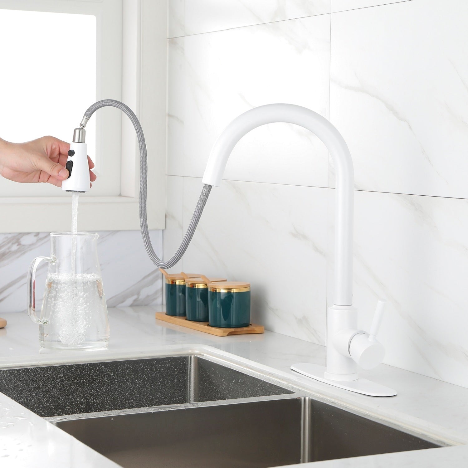 HAOYYE Kitchen Faucet with Pull Out Spraye Sturdy Space-Saving Heavy Duty Modern Design Adults Dorm Room Easy Assembly Bedroom Furniture