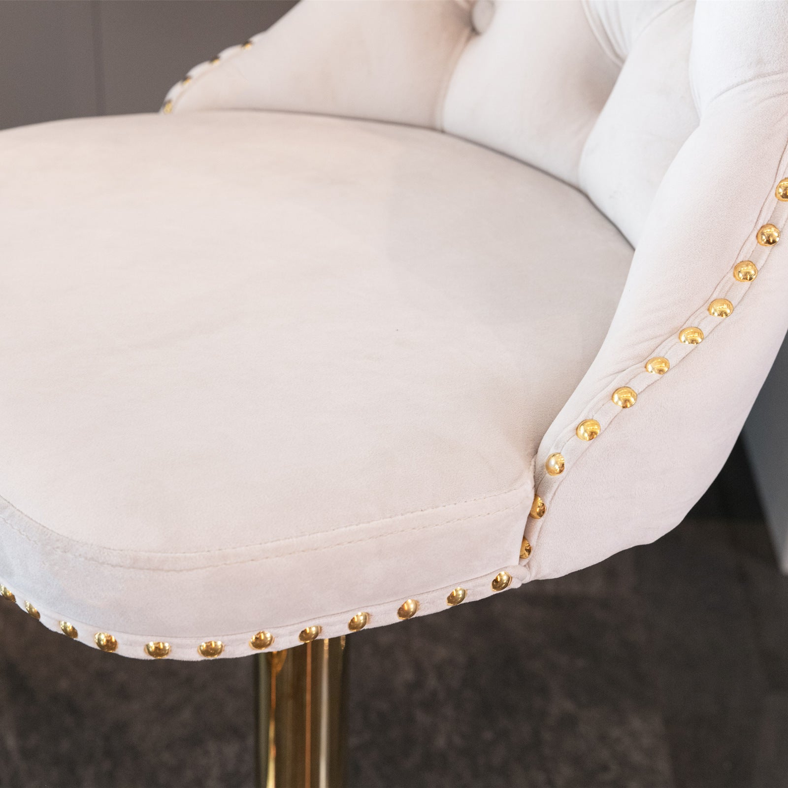 HAOYYE Golden Swivel Velvet Barstools Adjusatble Seat Height from 25-33 Inch,Modern Upholstered Bar Stools with Backs Comfortable Tufted for Home Pub and Kitchen Island,Beige,Set of 2 Sturdy
