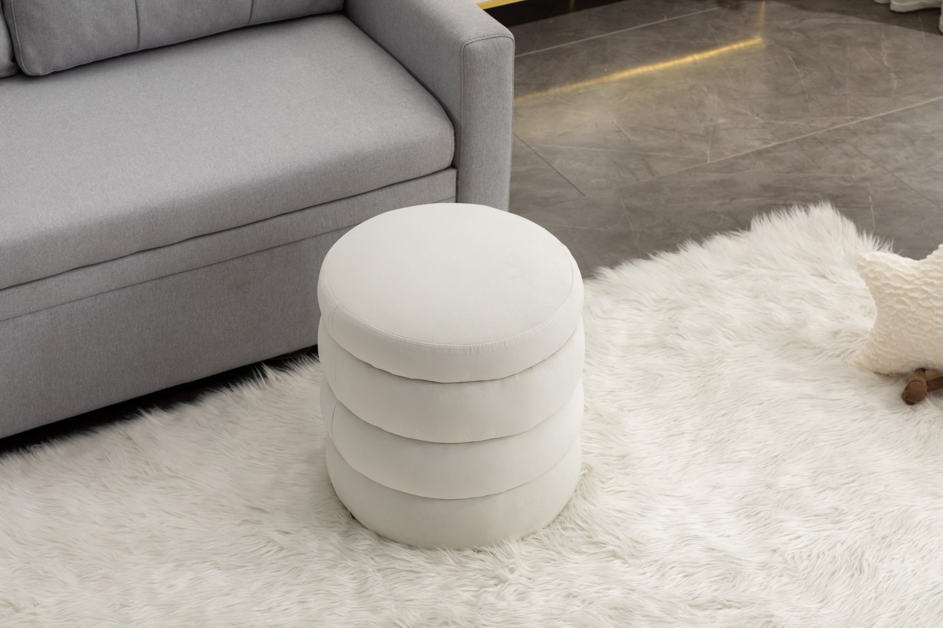 Haoyye Velvet Round Ottoman Footrest Stool, Soft Foam Padded Upholstered Footstool with Wooden Frame, Modern Space-Saving Accent Ottoman for Living Room, Bedroom, or Entryway, No Assembly Needed, Comfortable and Versatile Home Furniture