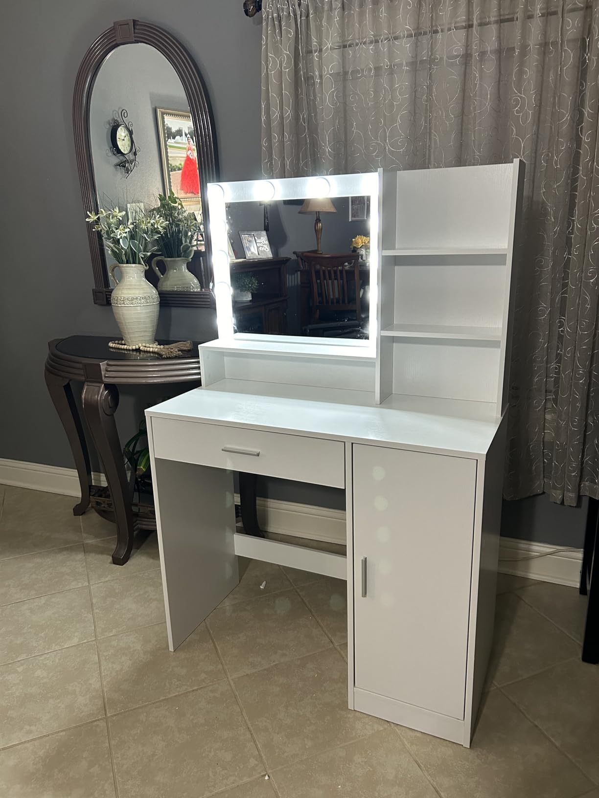 HAOYYE Vanity Desk with Mirror and Light, Three-Level Storage Dresser, Large Drawer, Adjustable Brightness with Three Lighting Modes, White, Sturdy Space-Saving Design, Heavy Duty Construction, Modern and Stylish Home Furniture