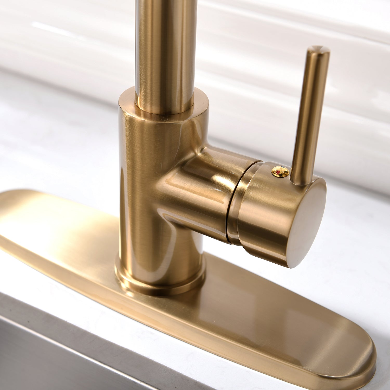 HAOYYE Commercial Brushed Nickel Kitchen Faucet with Pull Down Sprayer, Single Handle Single Lever Kitchen Sink Faucet with Deck Plate Sturdy Space-Saving Heavy Duty Modern Design Adults Dorm Room