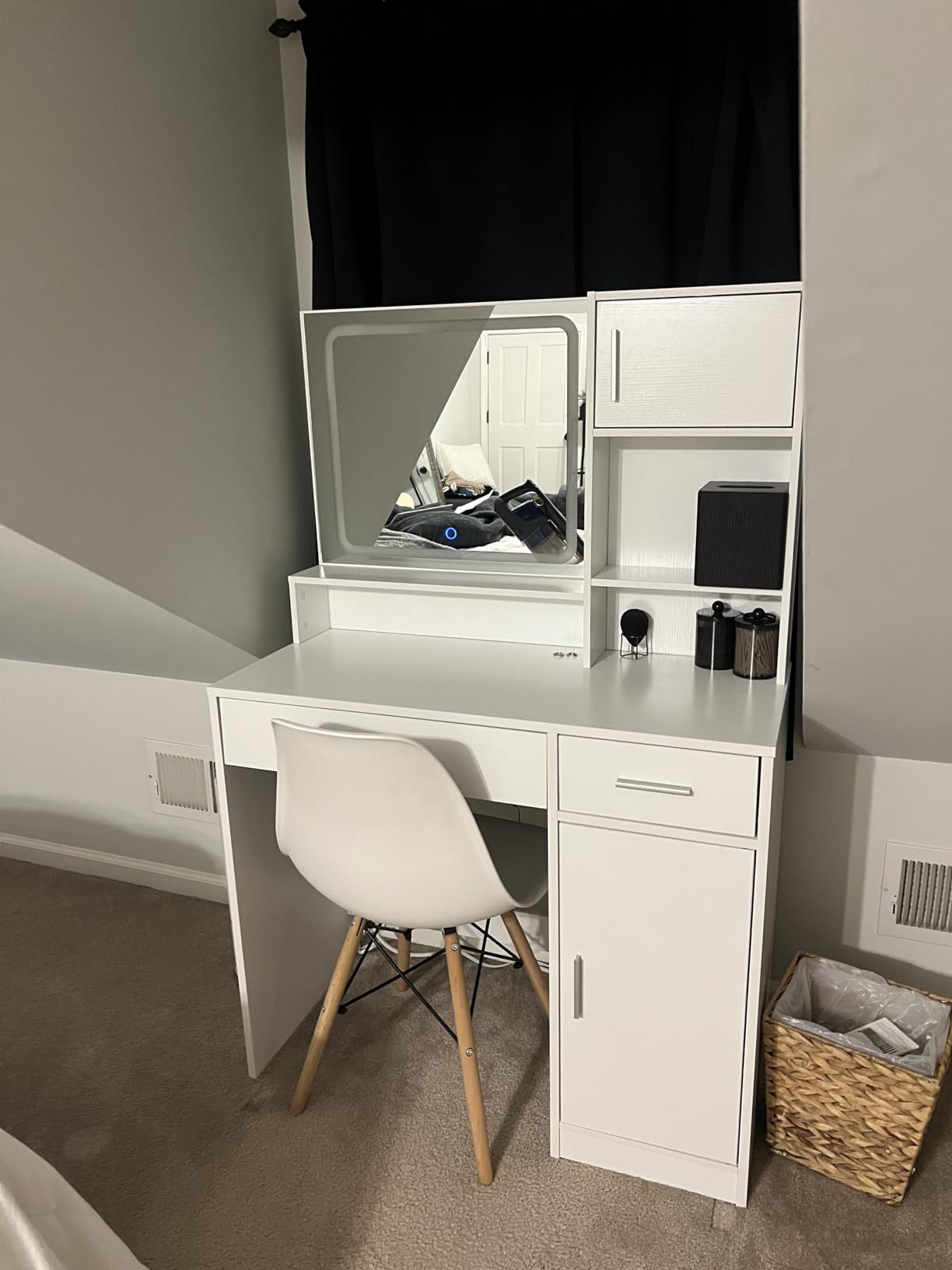 HAOYYE Vanity Desk With Mirror And LED Lighting, Dressing Table With Large Drawer And Multiple Storage Levels, 3 Lighting Modes With Adjustable Brightness, Modern White Design For Bedroom, Sturdy Space-Saving Construction