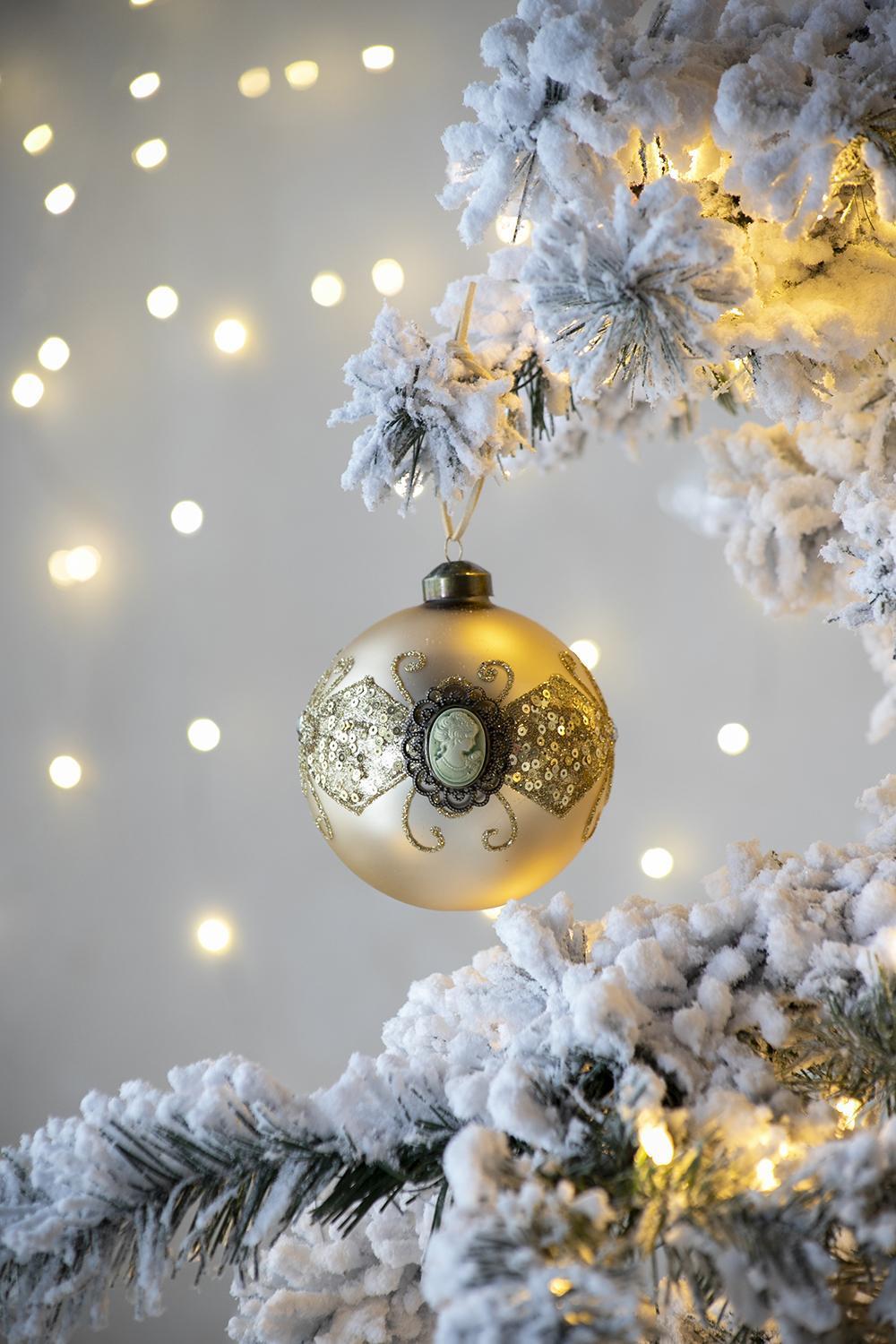 HAOYYE D3.9" Christmas Ball Ornaments, Glass Decorative Hanging Ball Christmas Tree Ornaments for Holiday Party Decorations, Set of 6 Sturdy Space-Saving Heavy Duty Modern Design Adults Dorm Room