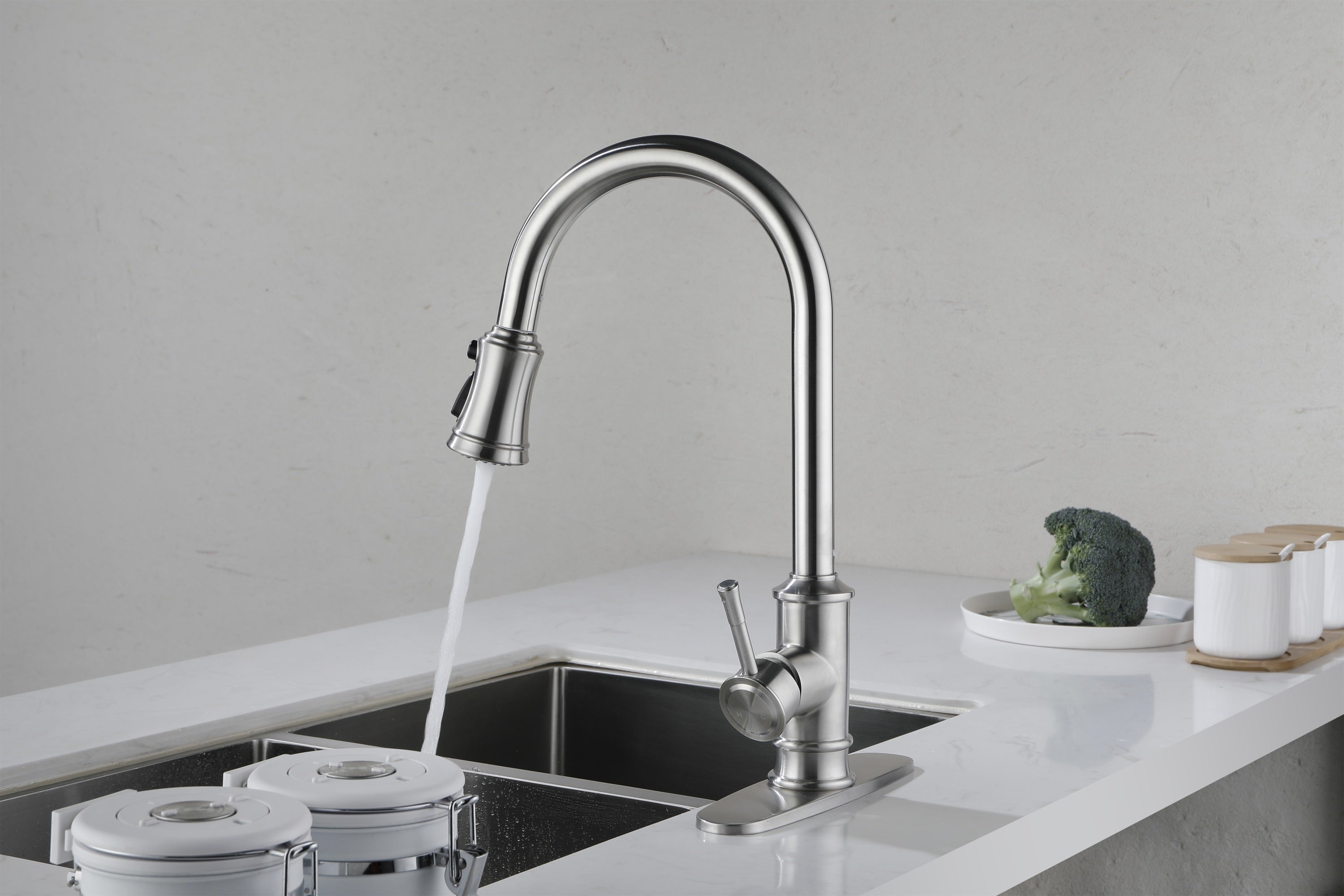 HAOYYE Kitchen Faucet with Pull Out Spraye Sturdy Space-Saving Heavy Duty Modern Design Adults Dorm Room Easy Assembly Bedroom Furniture