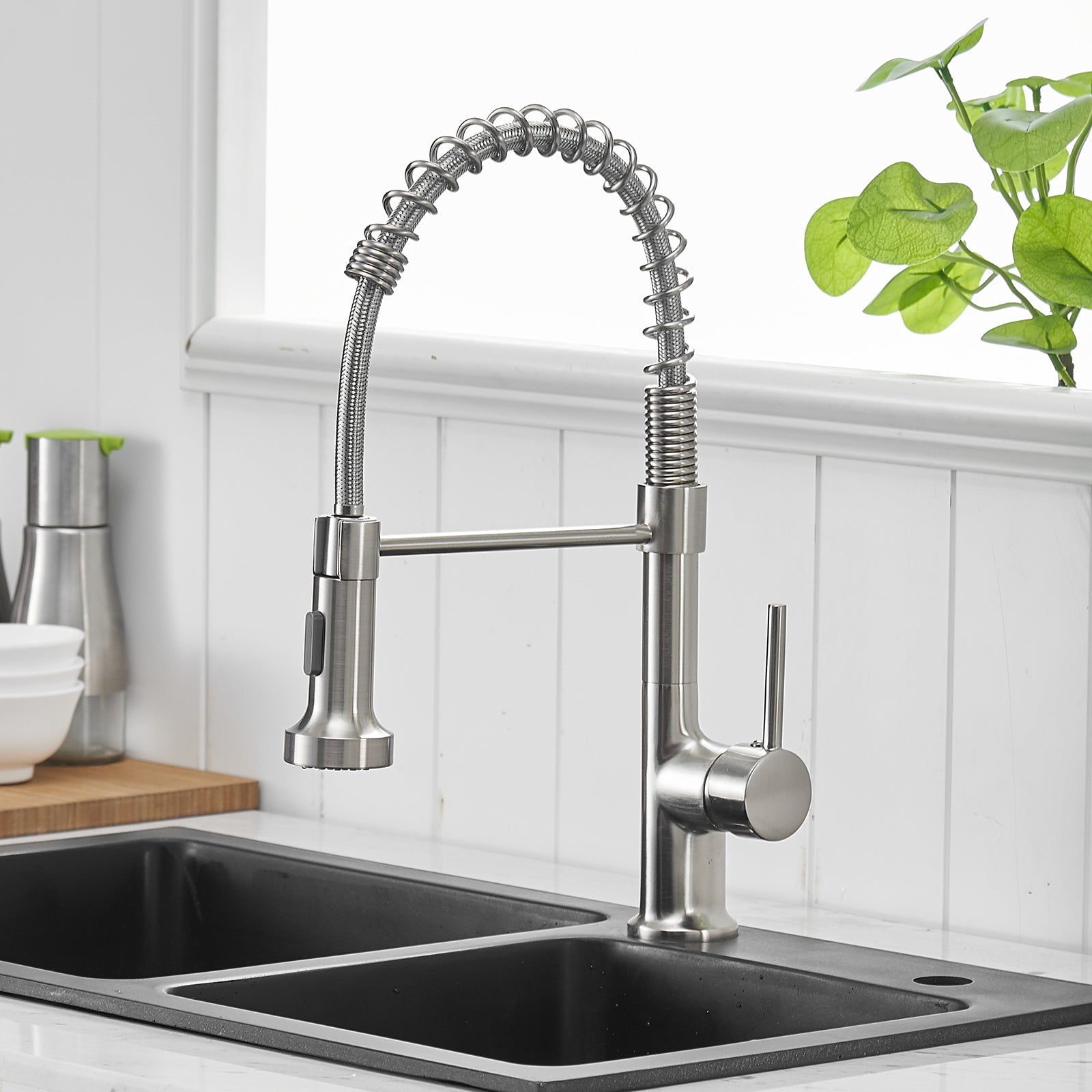 Haoyye Commercial Kitchen Faucet with Pull Down Sprayer, Single Handle Gooseneck Faucet with Dual Spray Modes and 360° Swivel, Heavy Duty Brass Design for Farmhouse, RV, Restaurant, or Utility Sink, Space-Saving and Easy to Install