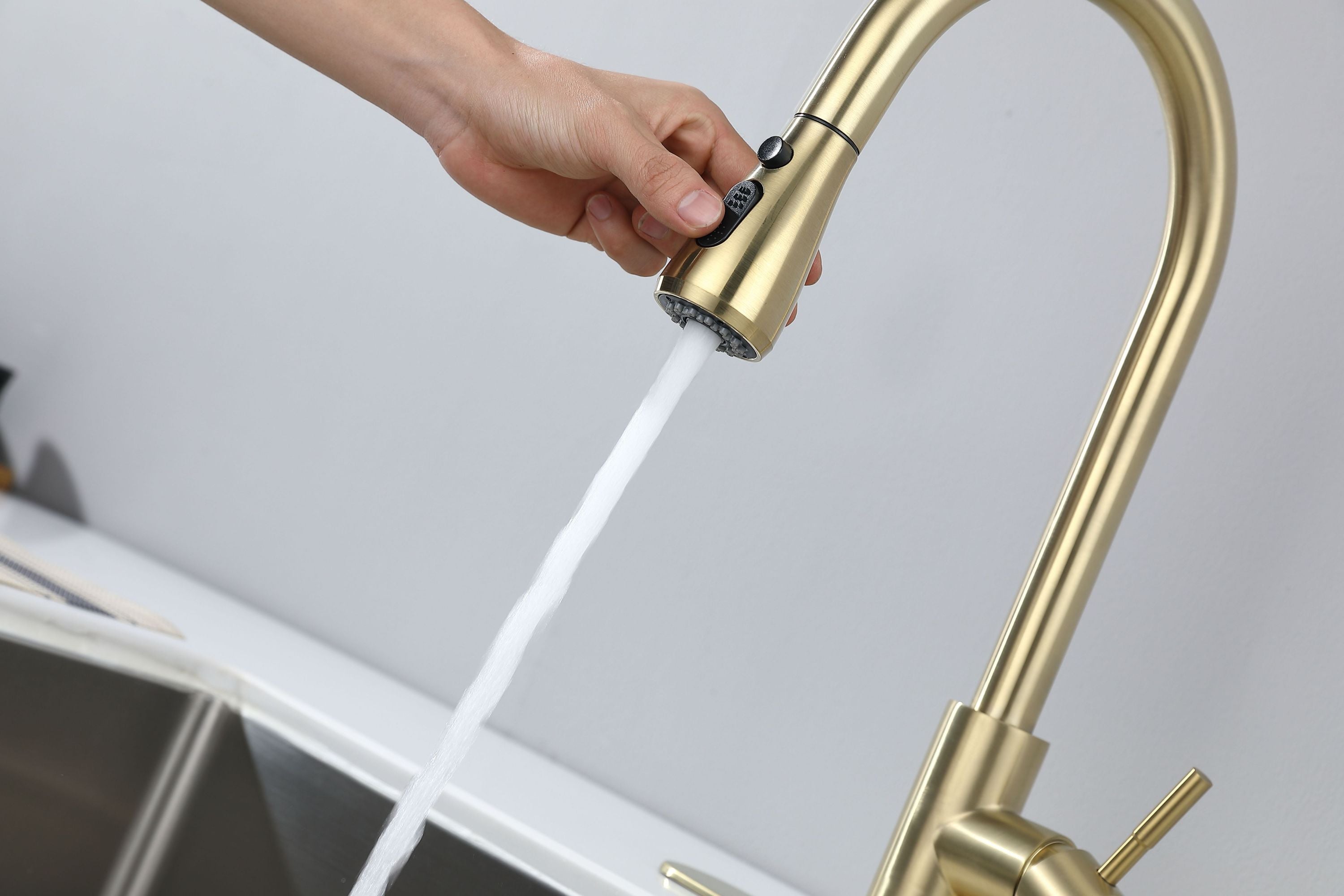 HAOYYE Kitchen Faucet with Pull Out Spraye Sturdy Space-Saving Heavy Duty Modern Design Adults Dorm Room Easy Assembly Bedroom Furniture