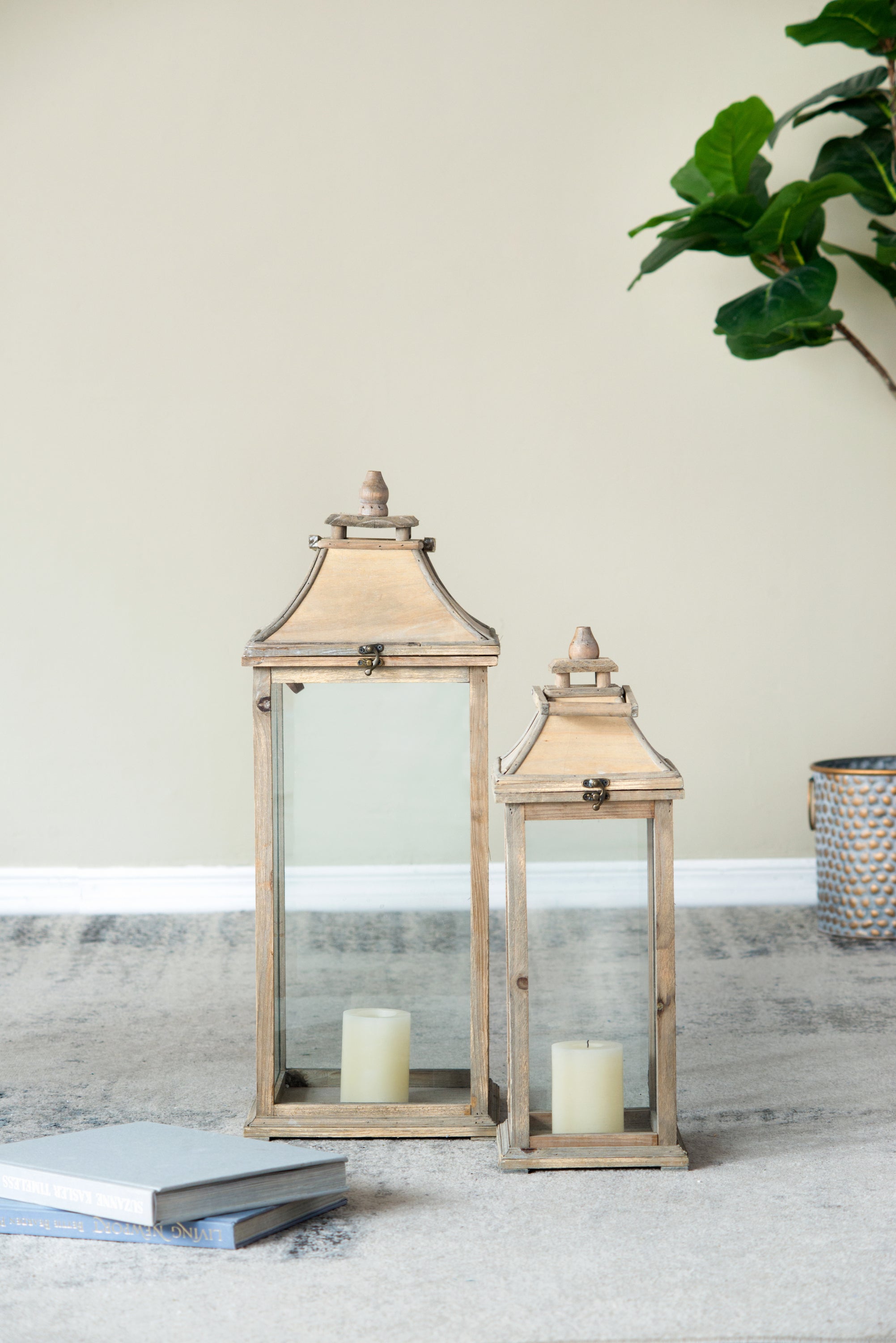 HAOYYE Wooden Candle Lantern Decorative, Hurricane Lantern Holder Decor for Indoor Outdoor, Home Garden Wedding Sturdy Space-Saving Heavy Duty Modern Design Adults Dorm Room Easy Assembly
