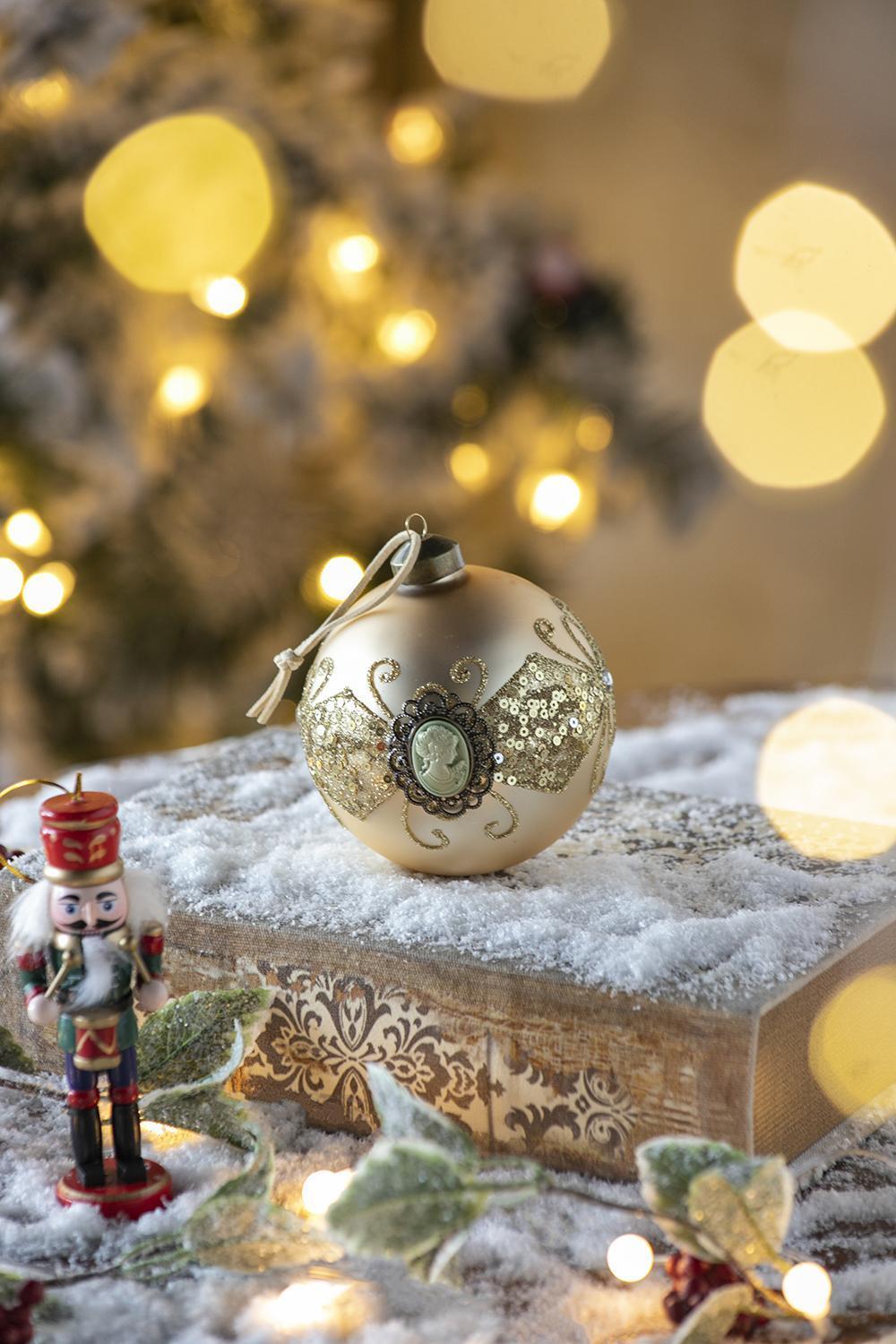 HAOYYE D3.9" Christmas Ball Ornaments, Glass Decorative Hanging Ball Christmas Tree Ornaments for Holiday Party Decorations, Set of 6 Sturdy Space-Saving Heavy Duty Modern Design Adults Dorm Room