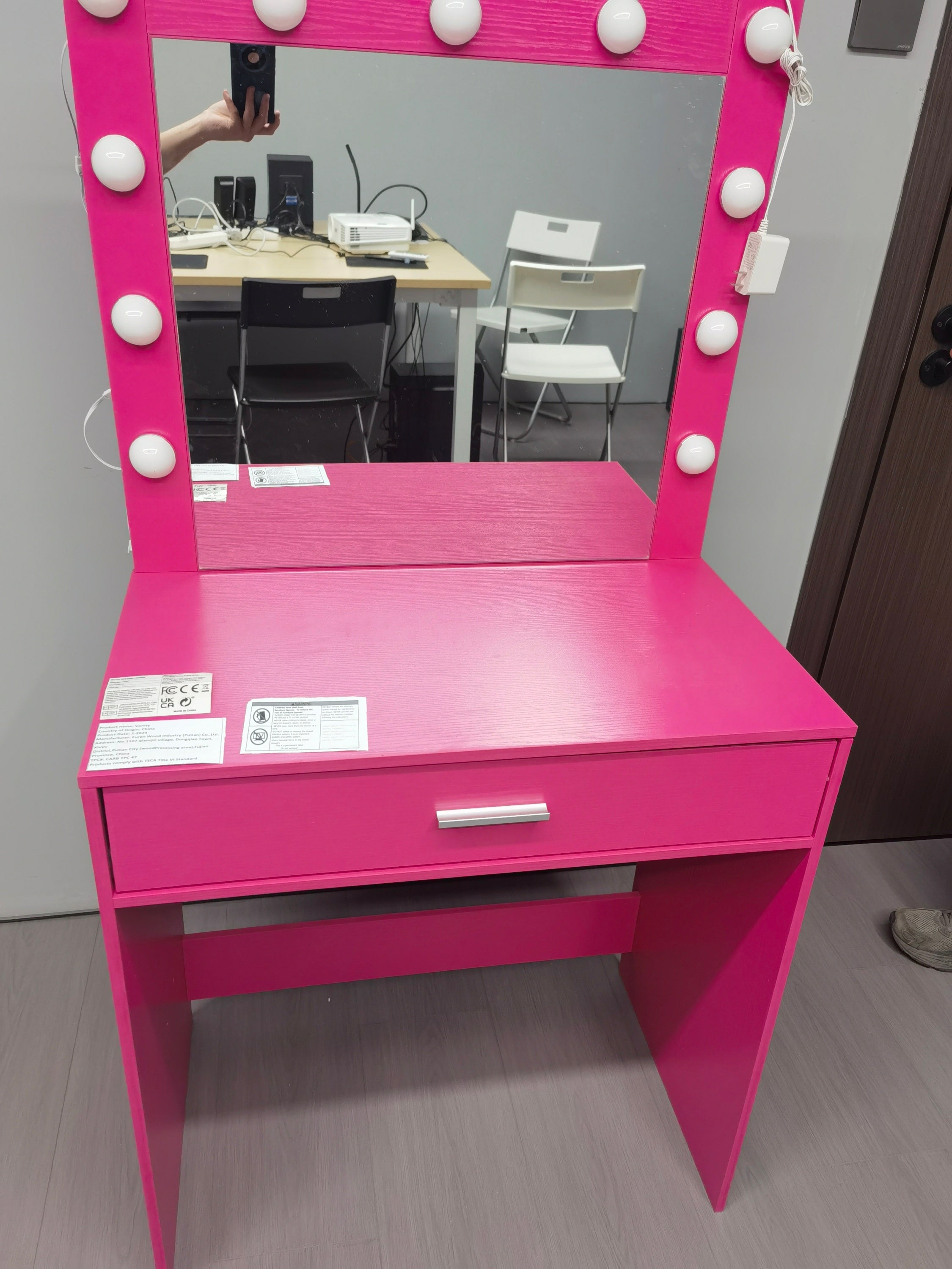 HAOYYE Vanity Desk with Mirror and Lights, Dressing Table with Large Drawer, 1 Level Storage Dresser & 3 Lighting Modes Adjustable Brightness, Suitable for Bedroom(Pink)