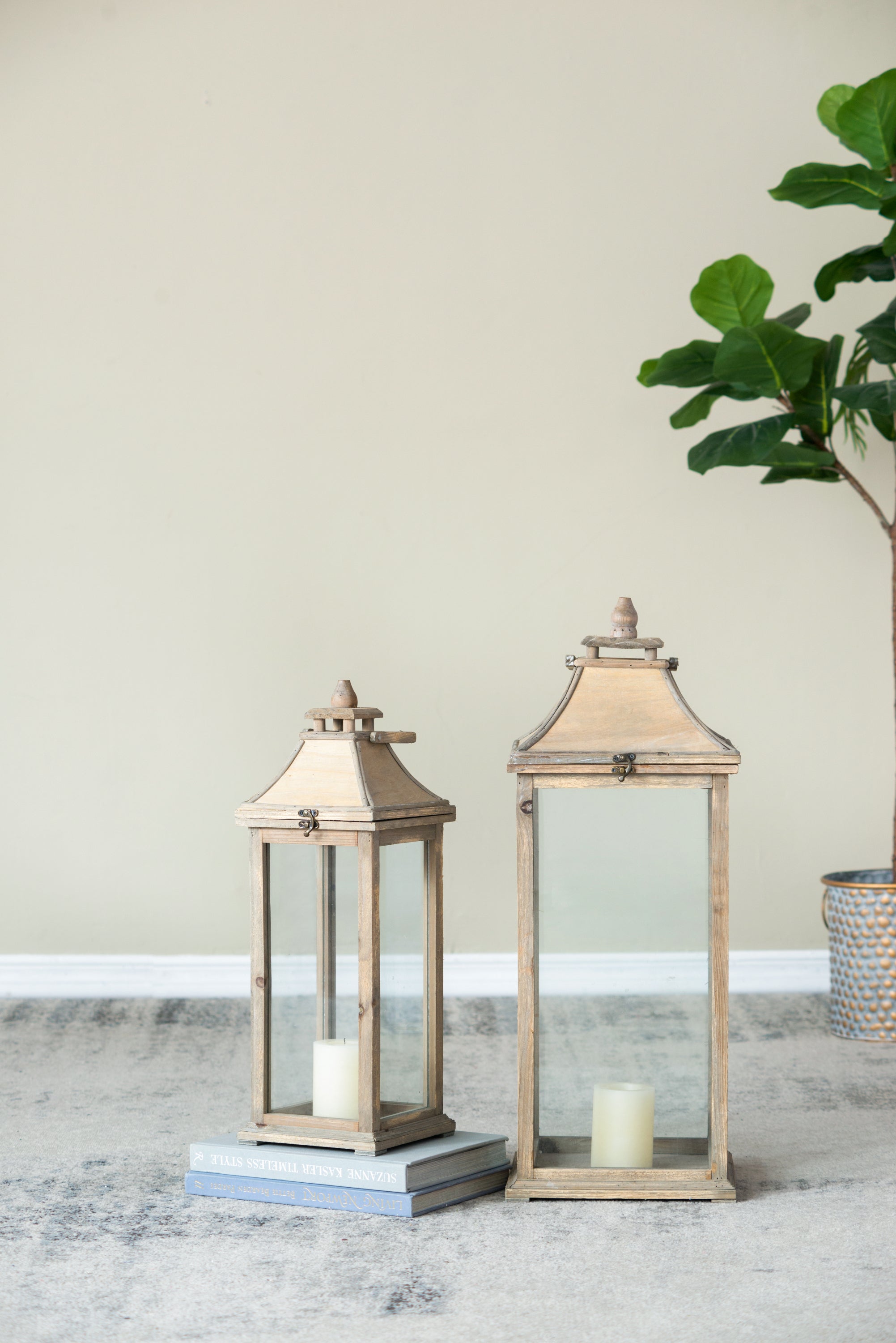 HAOYYE Wooden Candle Lantern Decorative, Hurricane Lantern Holder Decor for Indoor Outdoor, Home Garden Wedding Sturdy Space-Saving Heavy Duty Modern Design Adults Dorm Room Easy Assembly