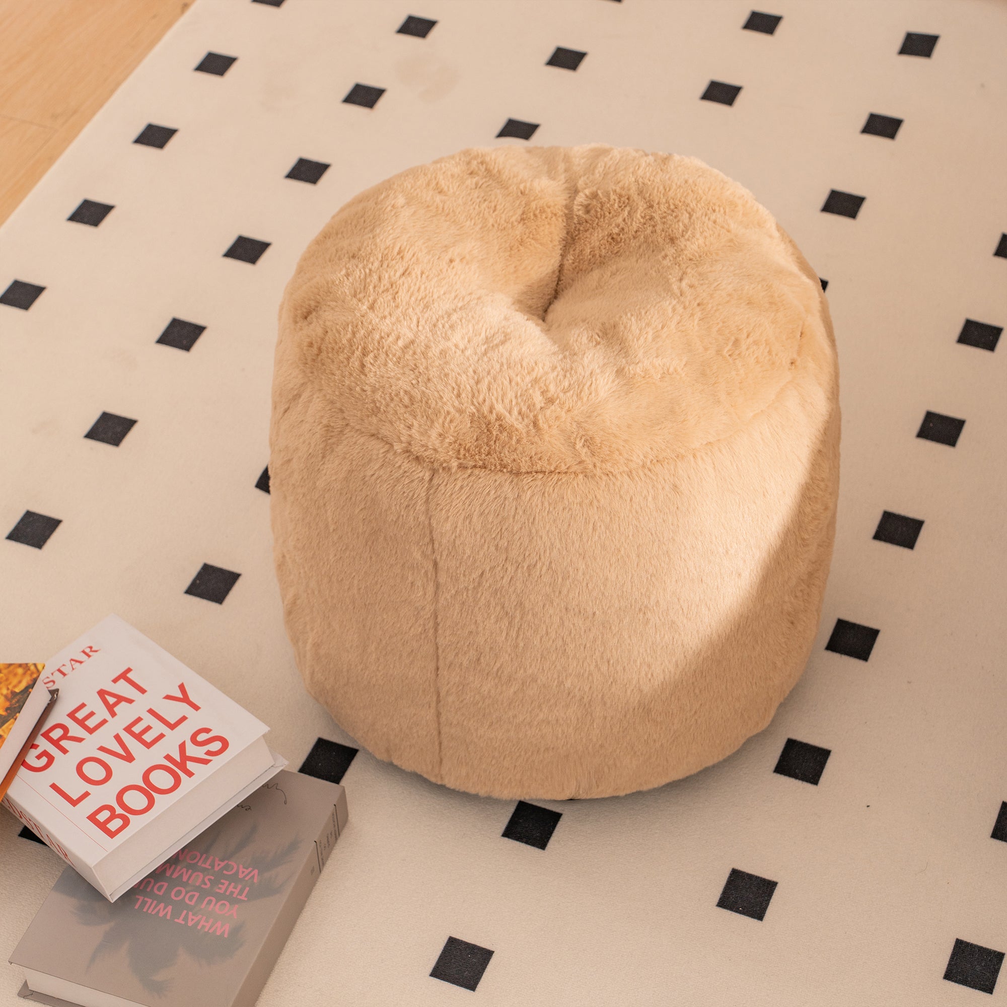 HAOYYE Giant Bean Bag Chair khaki Color, Oversized Bean Bag Couch for Adults and Kids, Faux Fur Shell-Shaped Large Bean Bag Chair with Filler, Stuffed Big Accent Sofa Chair Floor Sofa for Gaming, Reading.