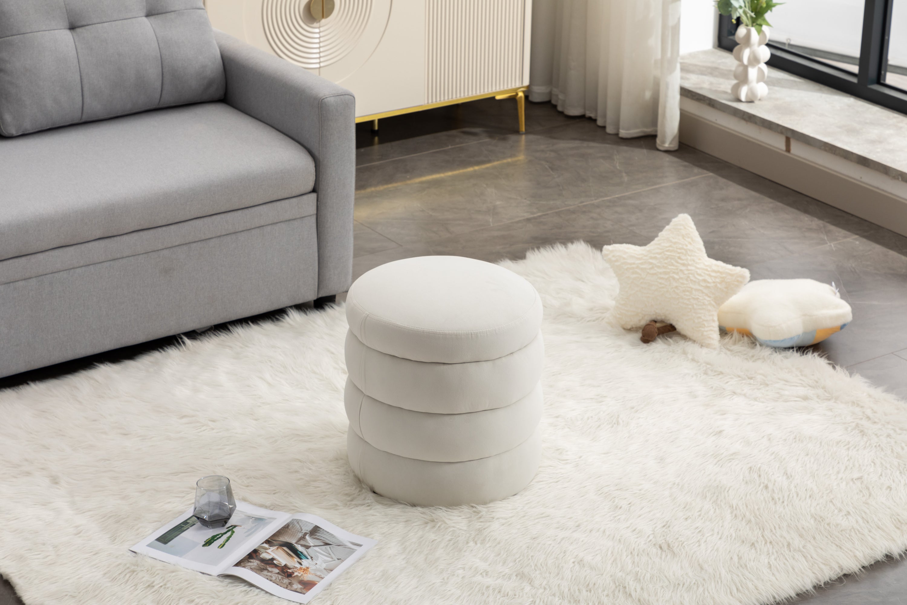 Haoyye Velvet Round Ottoman Footrest Stool, Soft Foam Padded Upholstered Footstool with Wooden Frame, Modern Space-Saving Accent Ottoman for Living Room, Bedroom, or Entryway, No Assembly Needed, Comfortable and Versatile Home Furniture